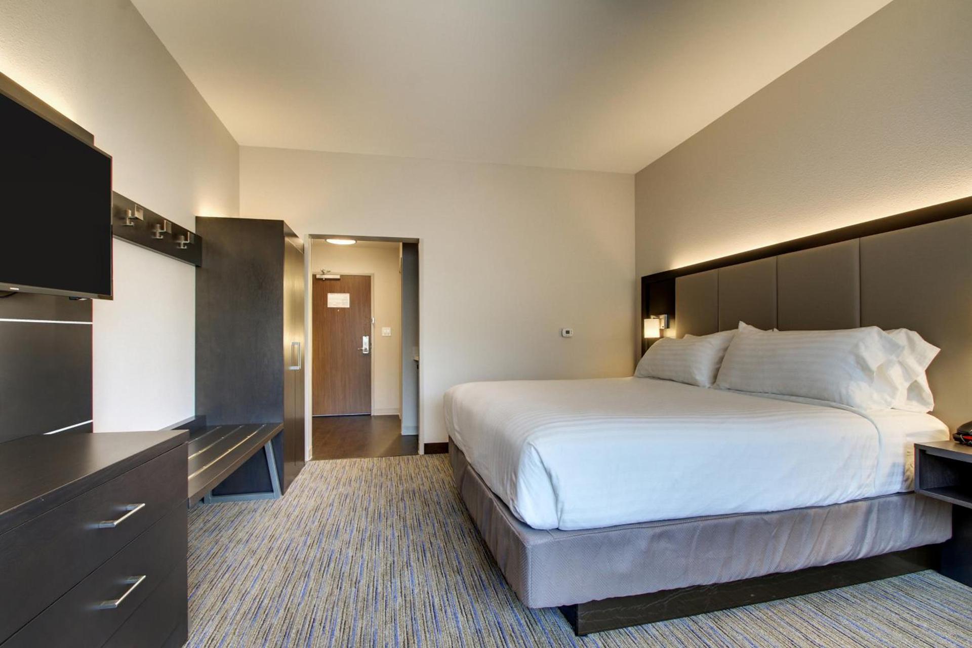Holiday Inn Express & Suites Charleston NE Mt Pleasant US17 by IHG photo 12