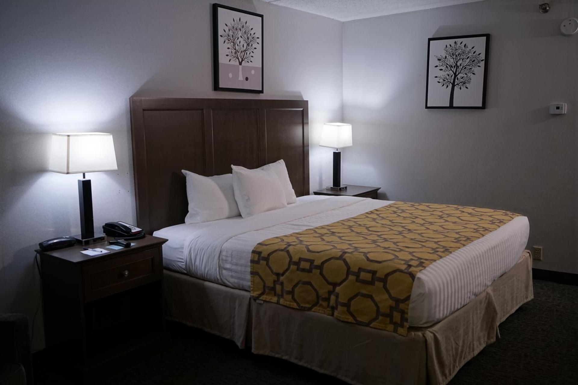 Baymont by Wyndham Shakopee photo 39