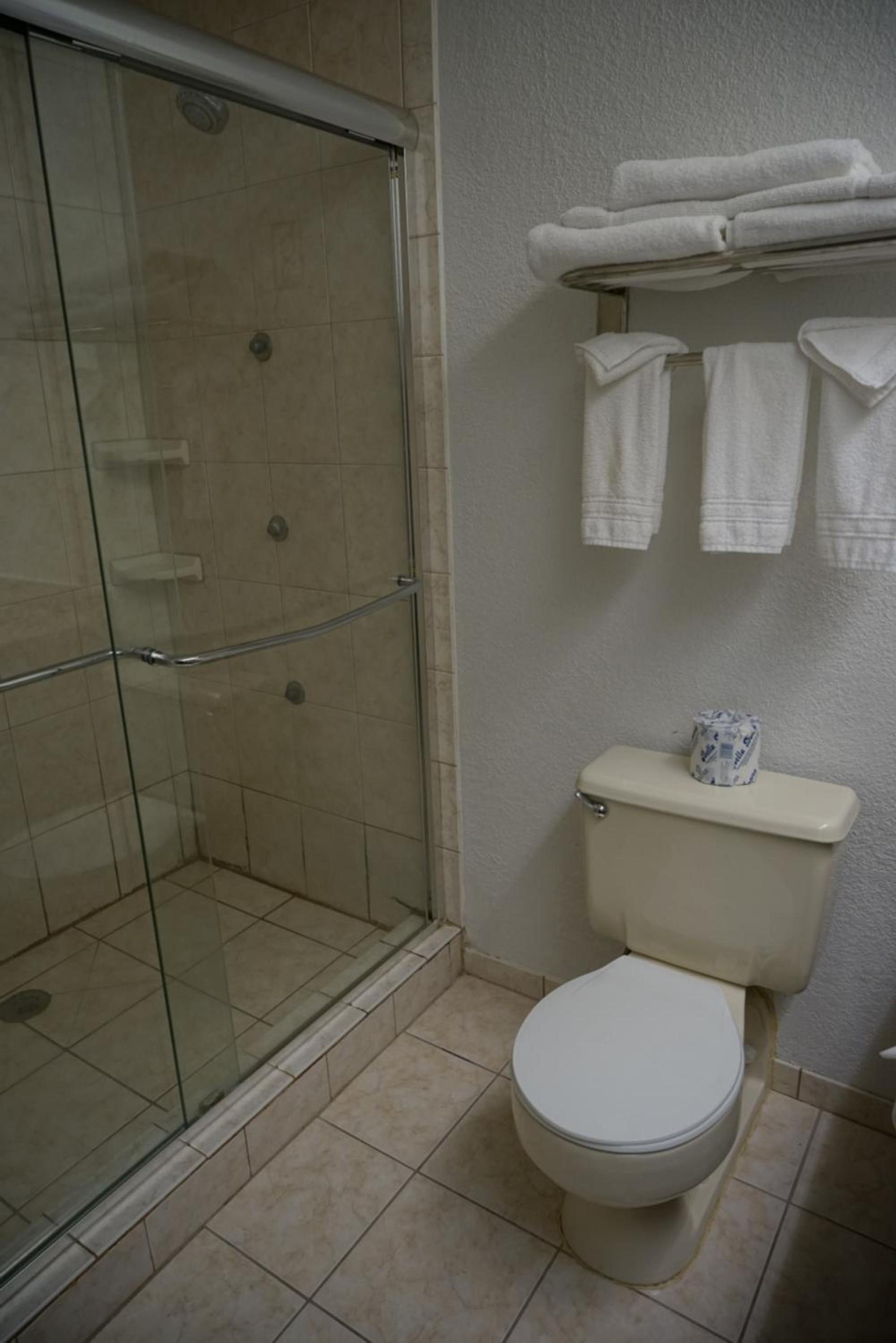 Baymont by Wyndham Shakopee photo 36
