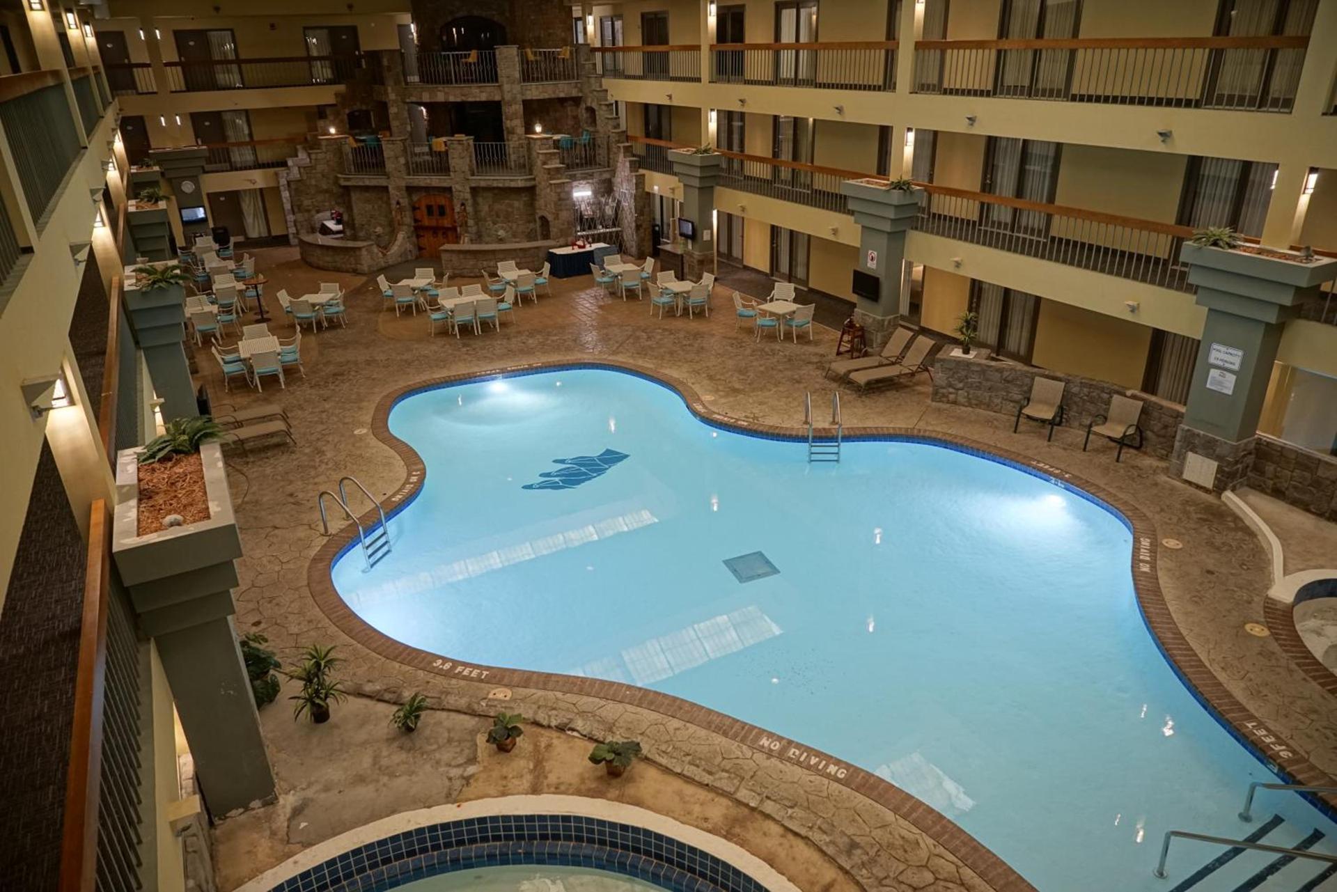 Baymont by Wyndham Shakopee photo 61