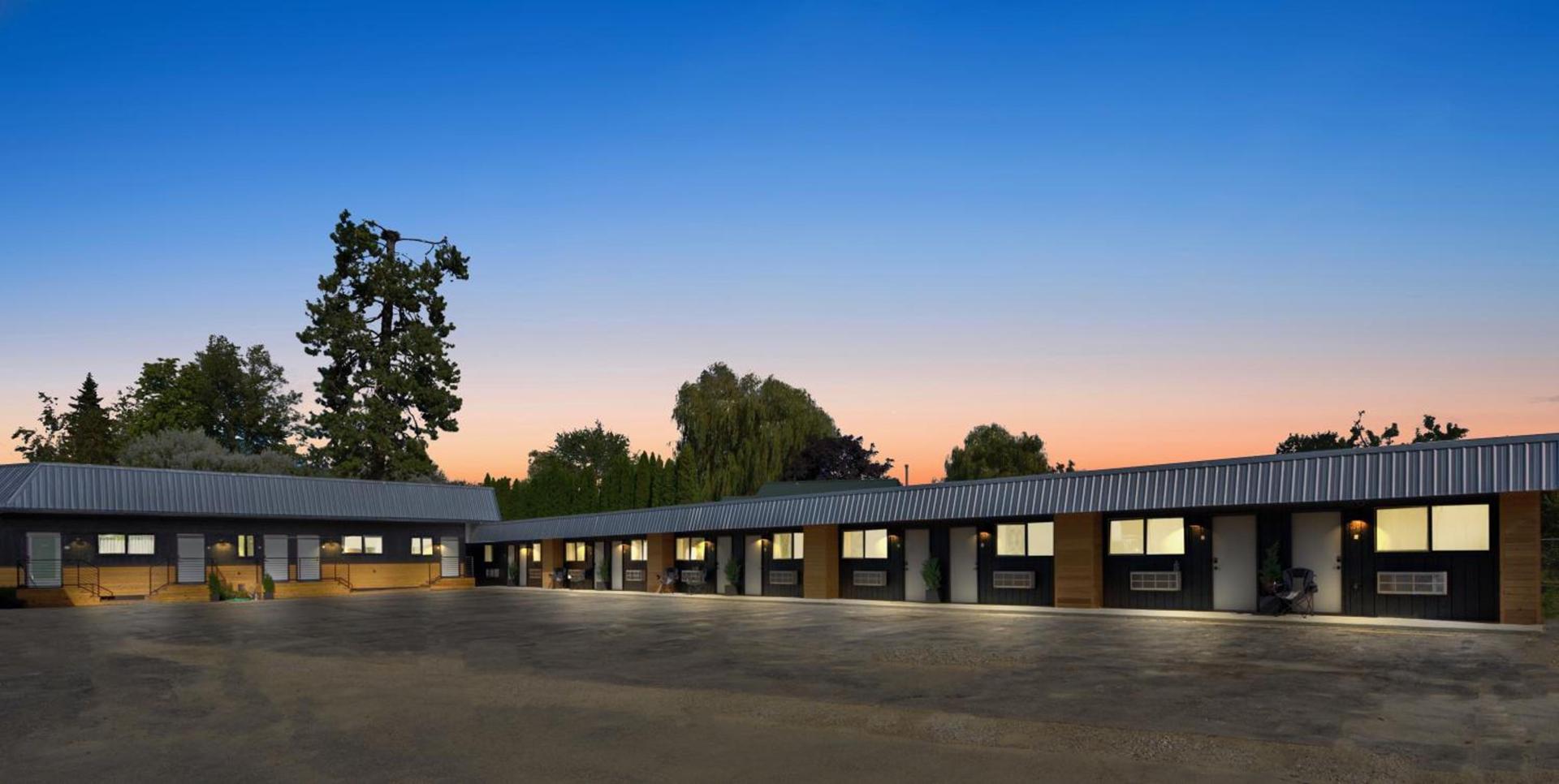 Outdoors Inn photo 17