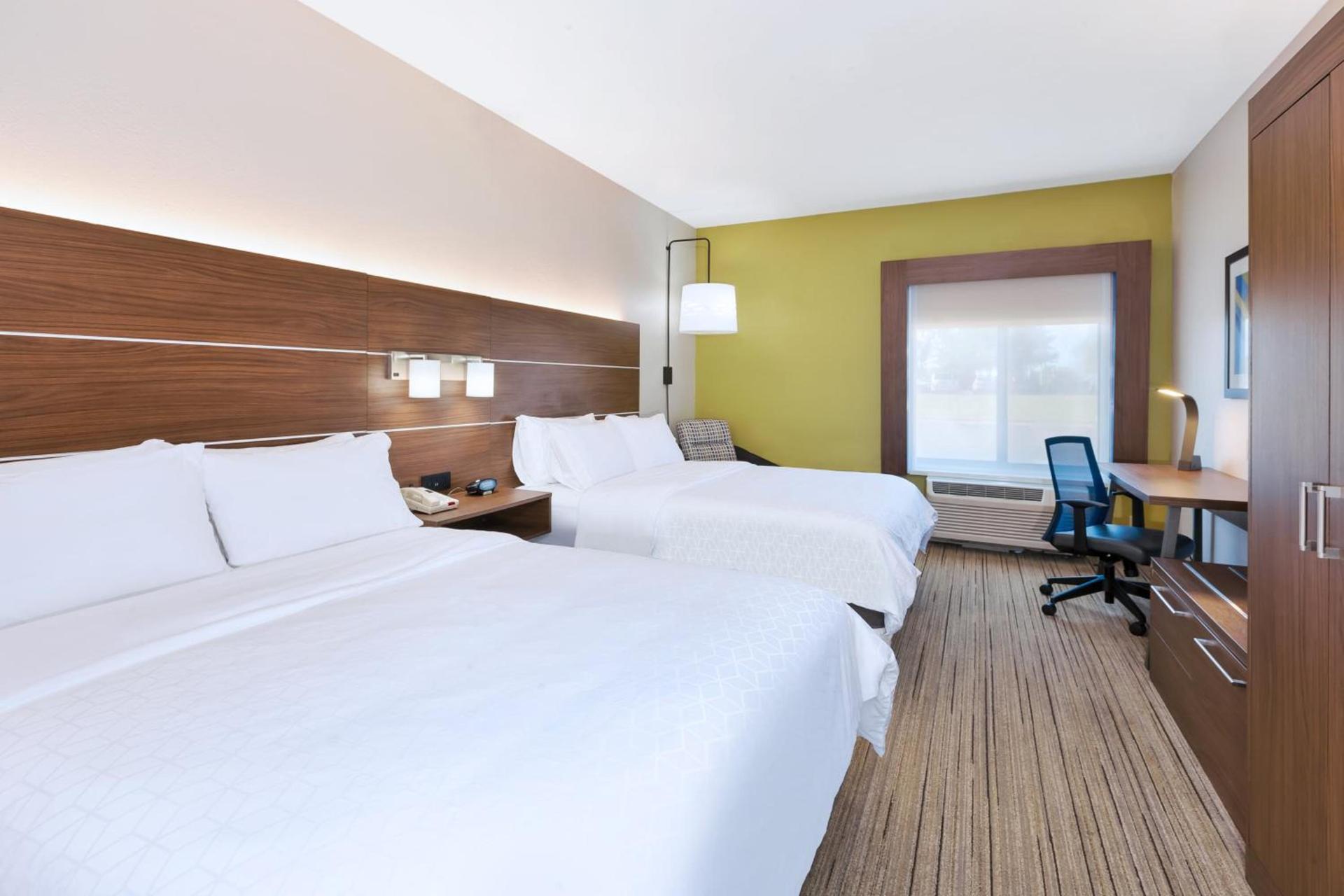 Holiday Inn Express and Suites Three Rivers by IHG photo 24