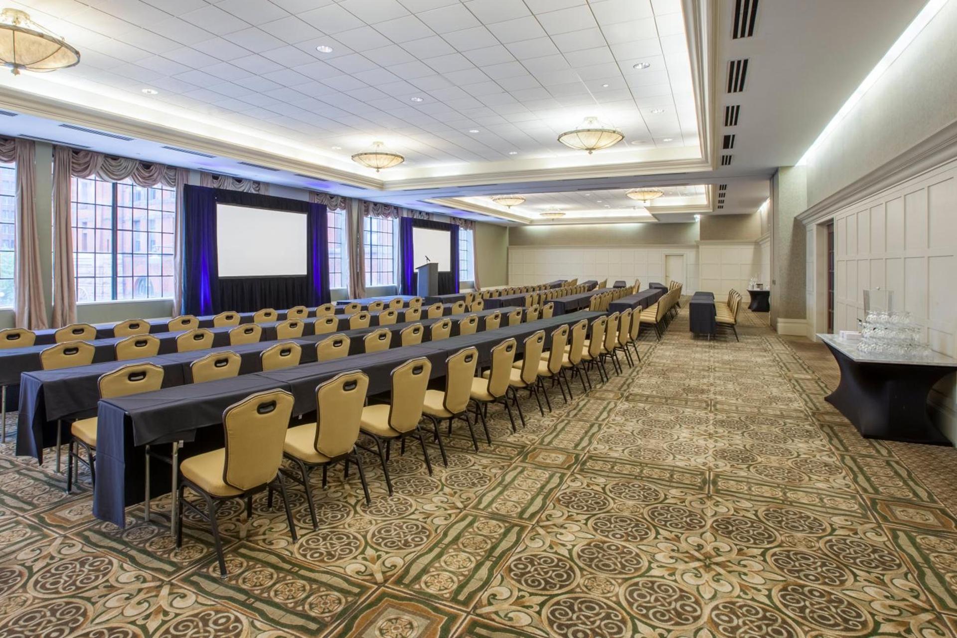 Crowne Plaza Indianapolis-Dwtn-Union Stn by IHG photo 4