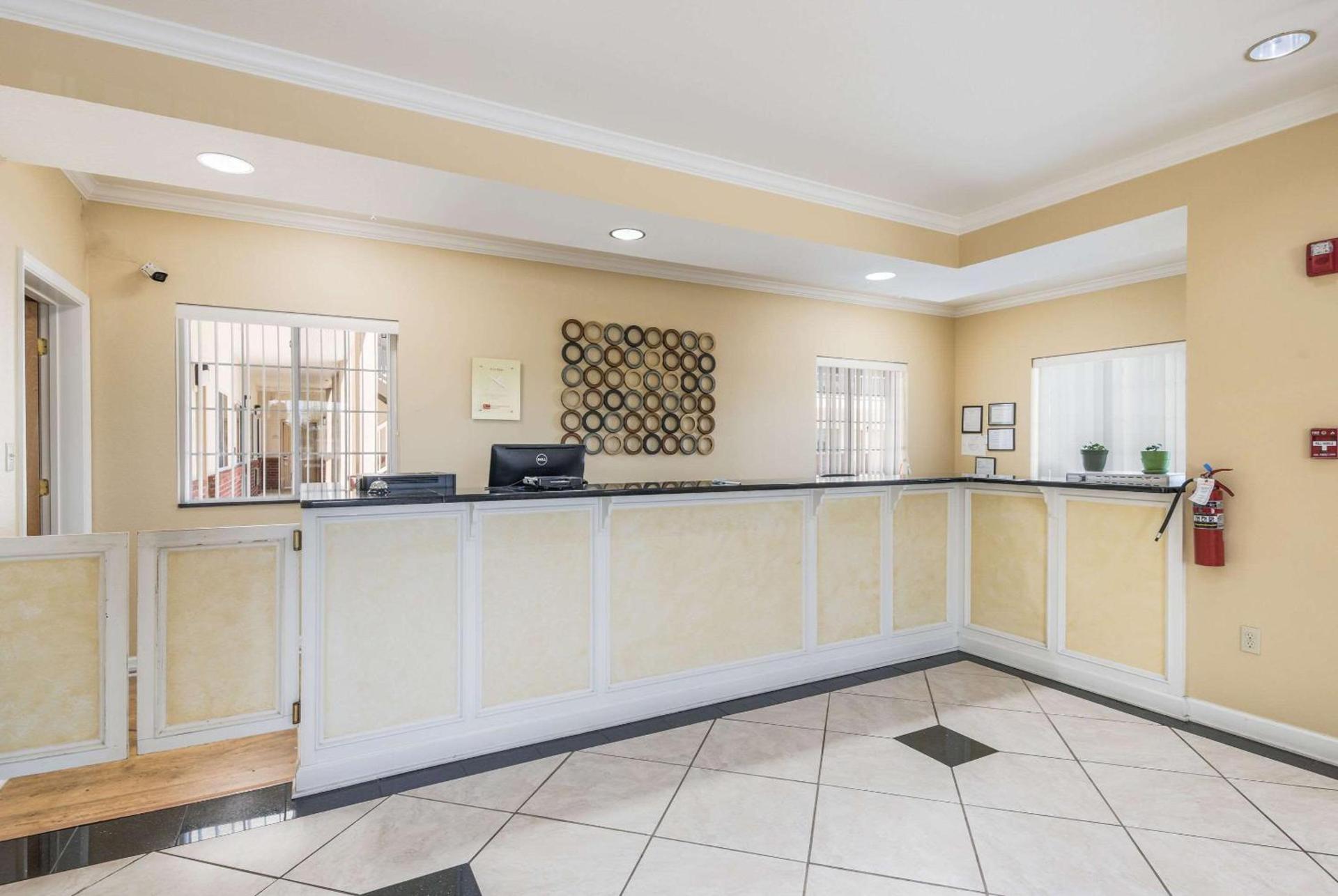 Econo Lodge Inn & Suites Bryant — hotel in Bryant
