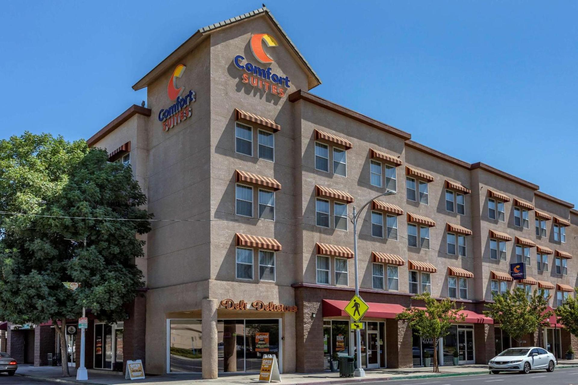 Comfort Suites Visalia - Convention Center — hotel in Visalia