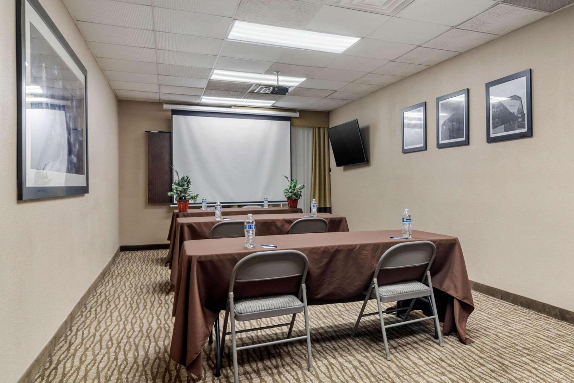 Comfort Inn & Suites Atlanta-Smyrna photo 34
