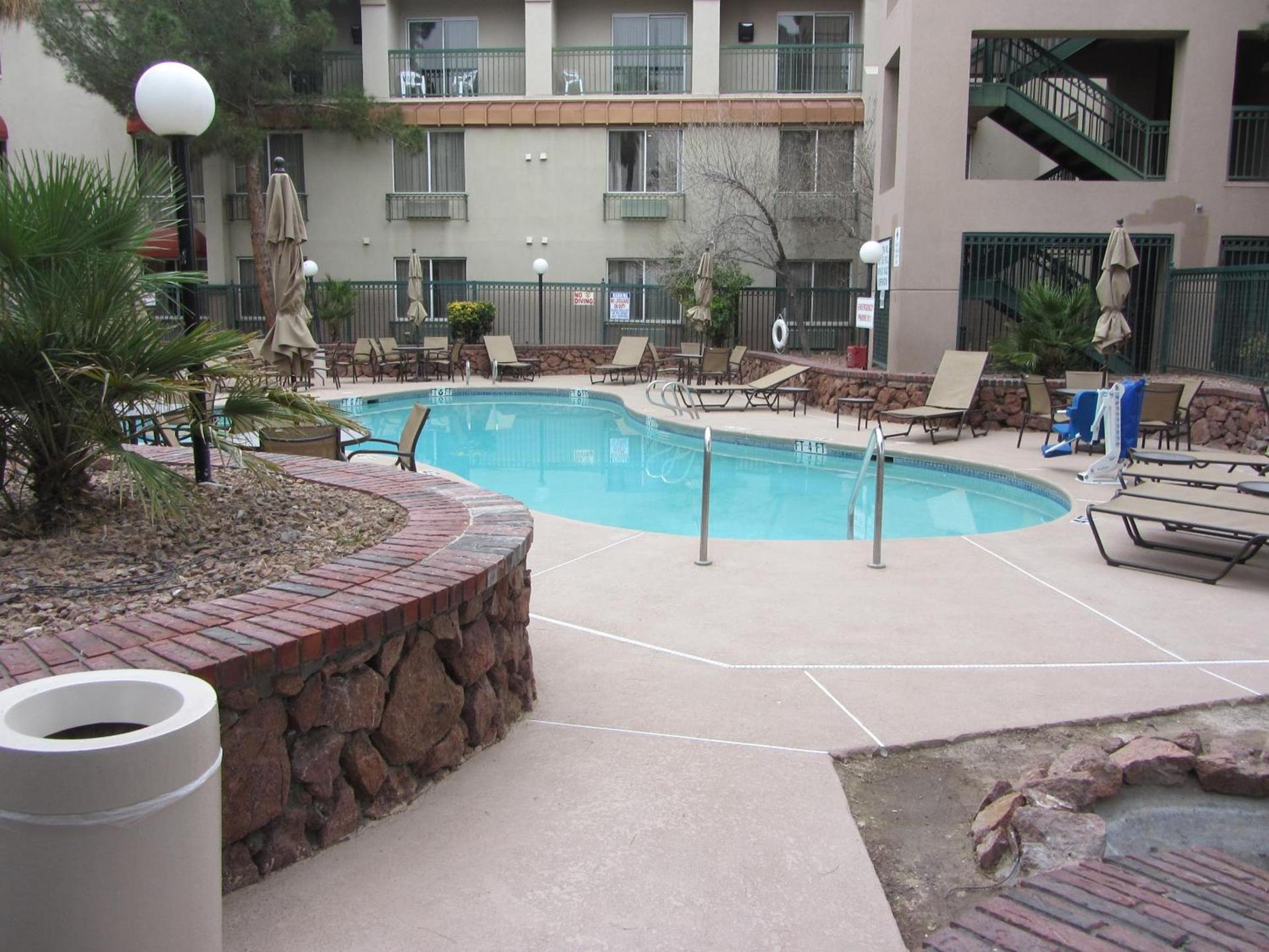 Hawthorn Extended Stay by Wyndham El Paso photo 15