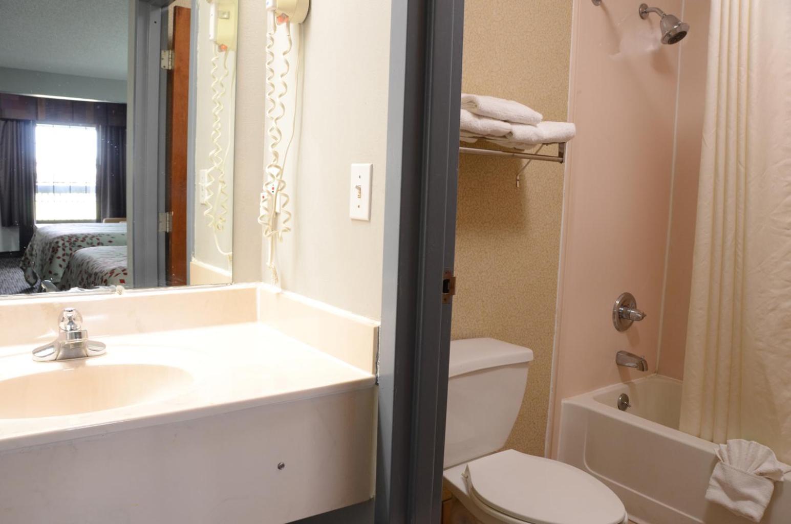 Gateway Inn photo 16
