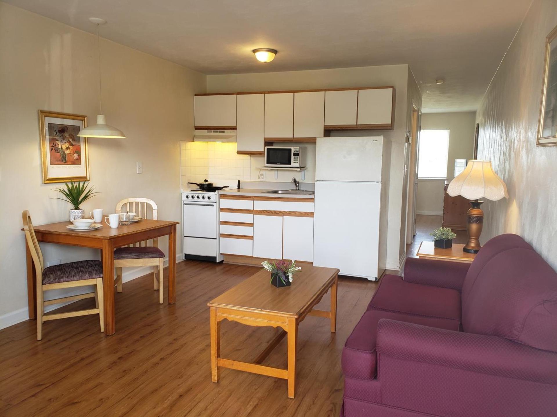 Affordable Suites Graham photo 6