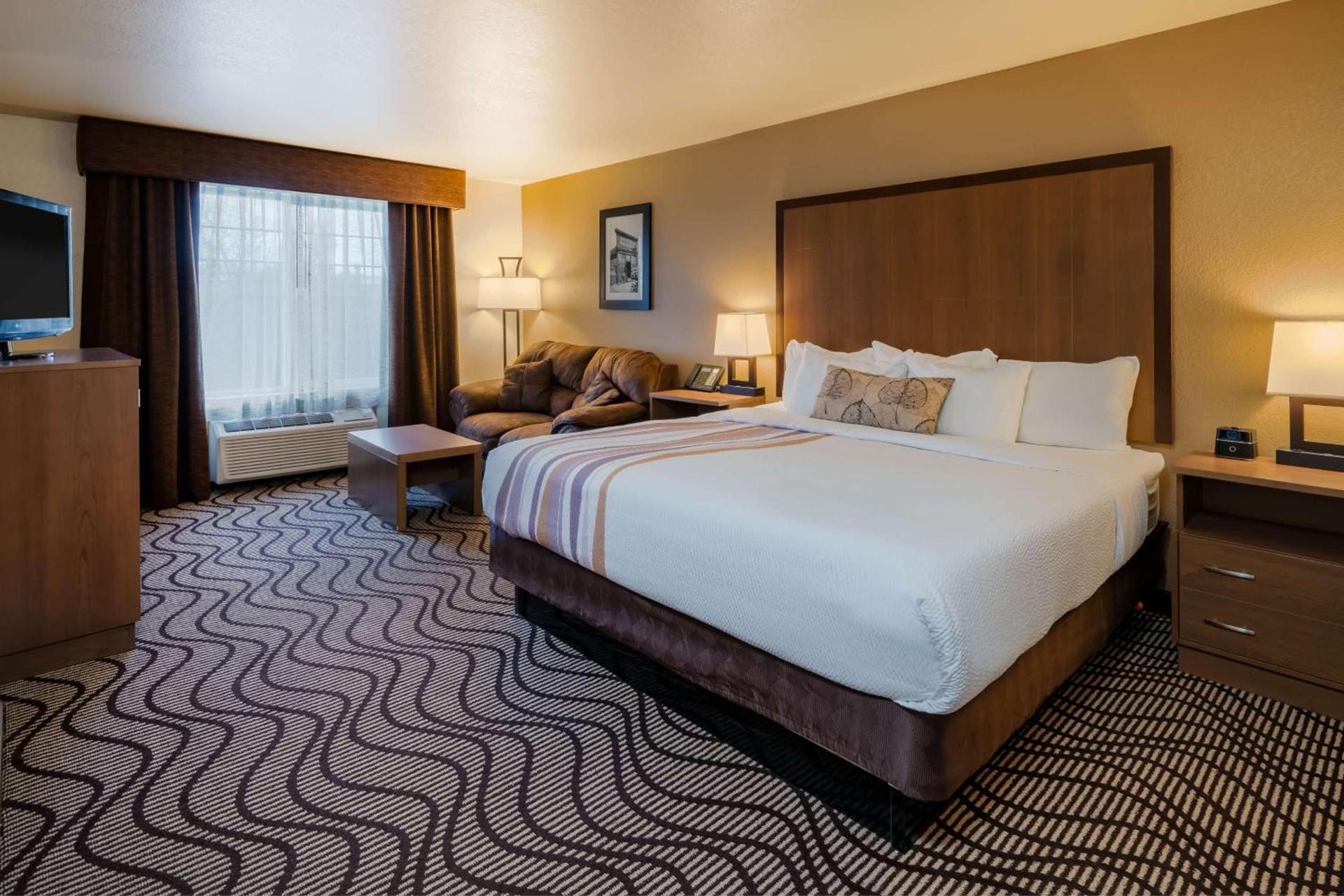 Best Western Plus Riverfront Hotel and Suites photo 10
