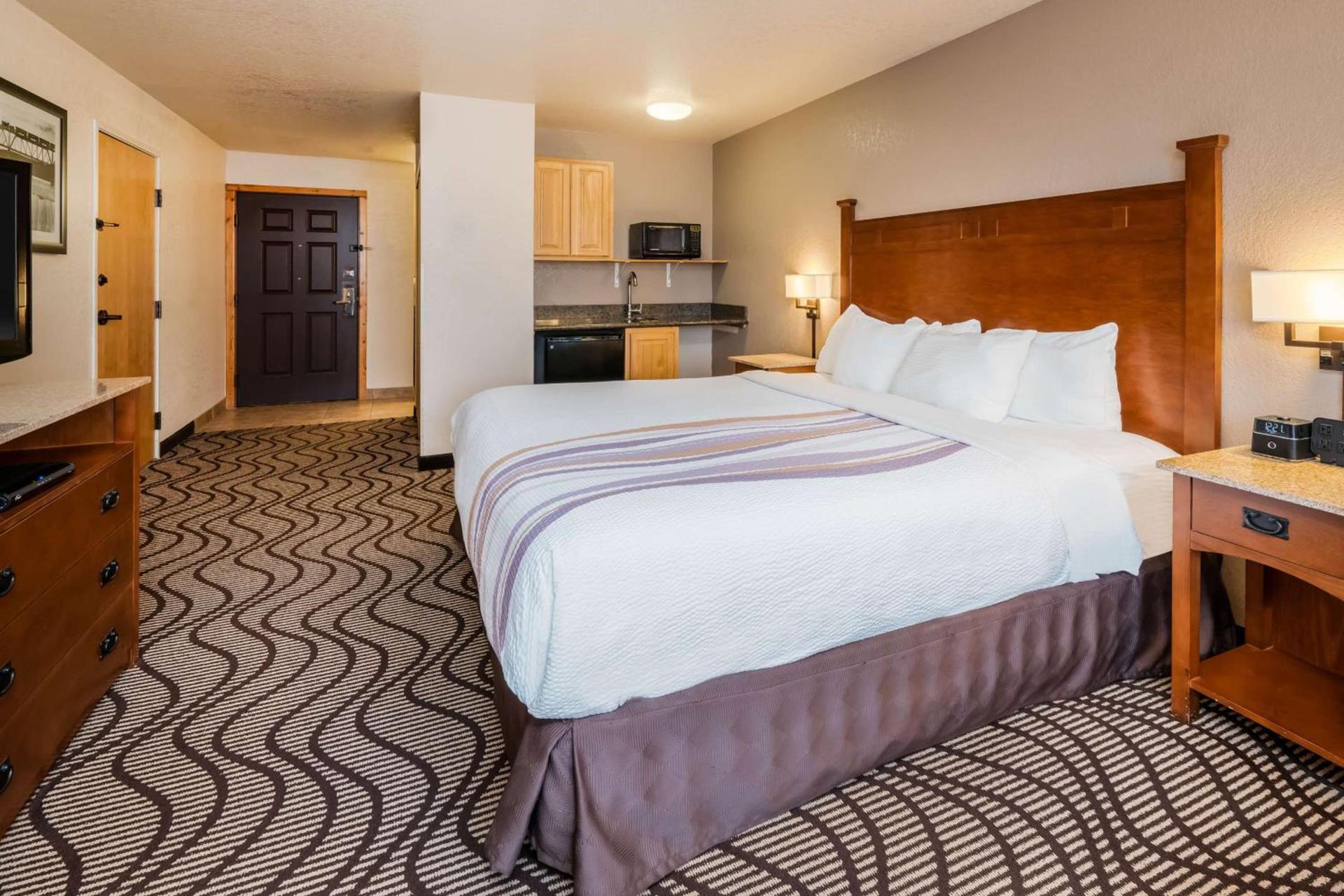 Best Western Plus Riverfront Hotel and Suites photo 4