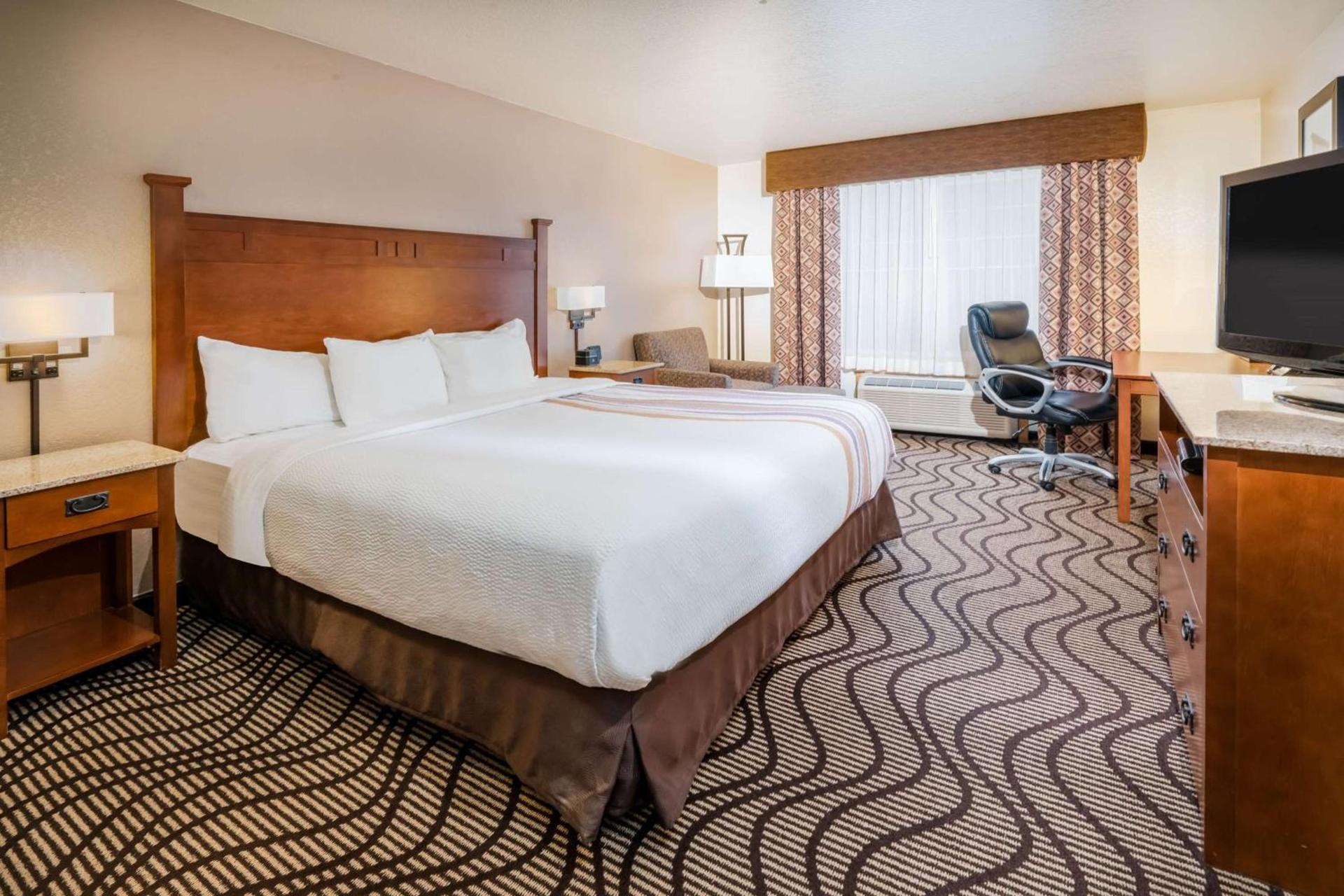 Best Western Plus Riverfront Hotel and Suites photo 24
