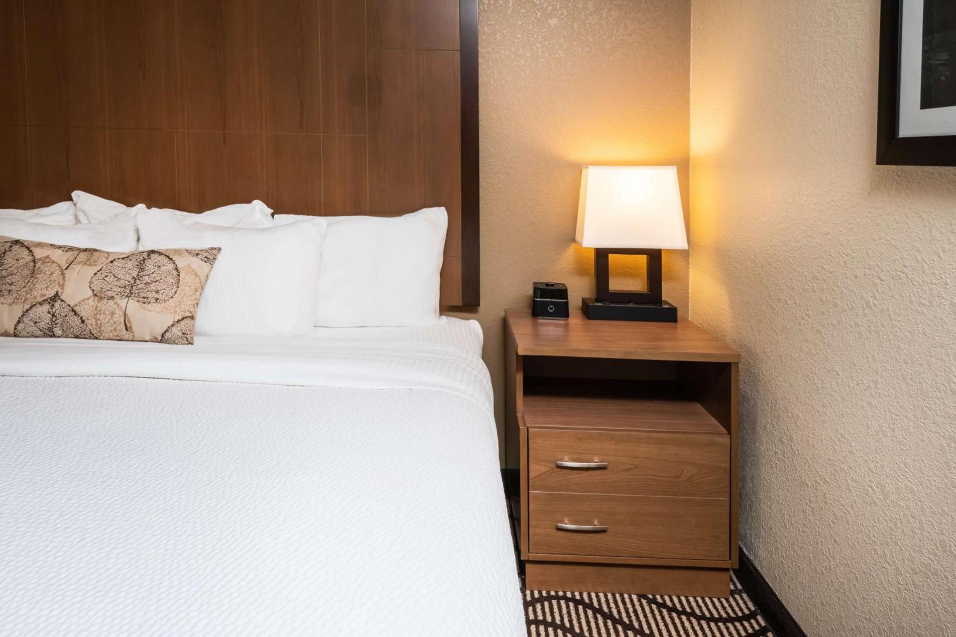 Best Western Plus Riverfront Hotel and Suites photo 26