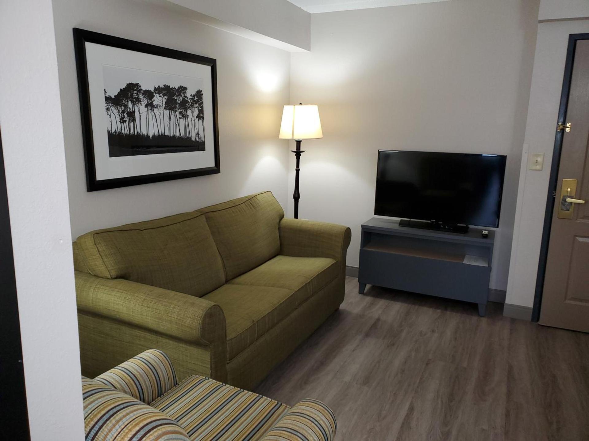 Country Inn & Suites by Radisson, Buford at Mall of Georgia, GA photo 26