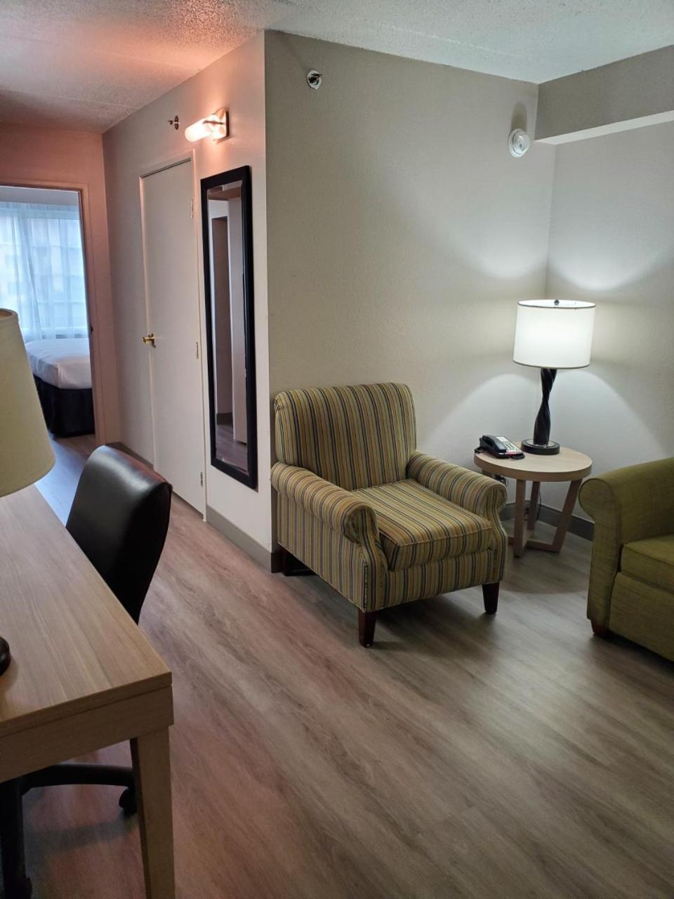 Country Inn & Suites by Radisson, Buford at Mall of Georgia, GA photo 24