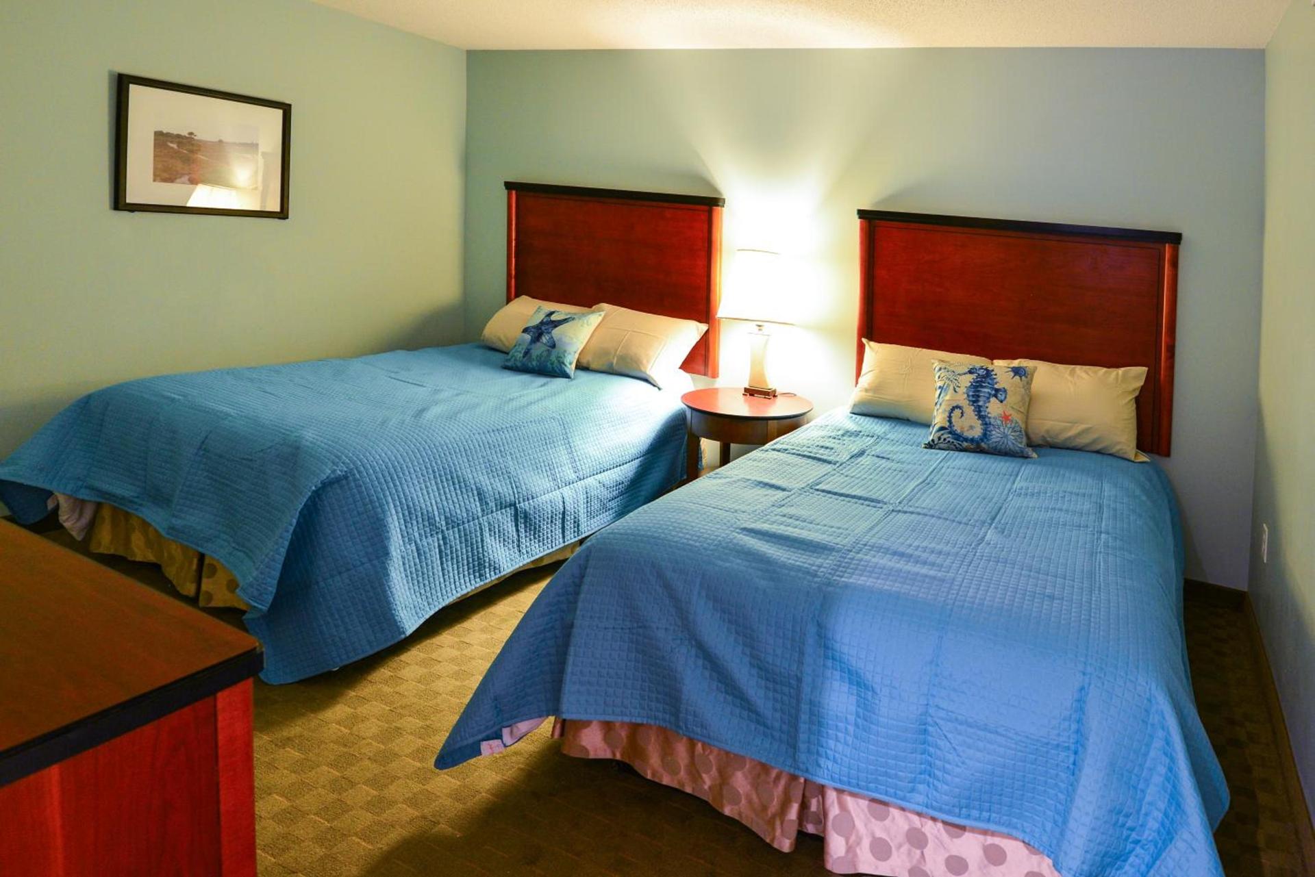 Deluxe Ocean Front Two-Bedroom Condo in Sandy Beach Resort photo 13
