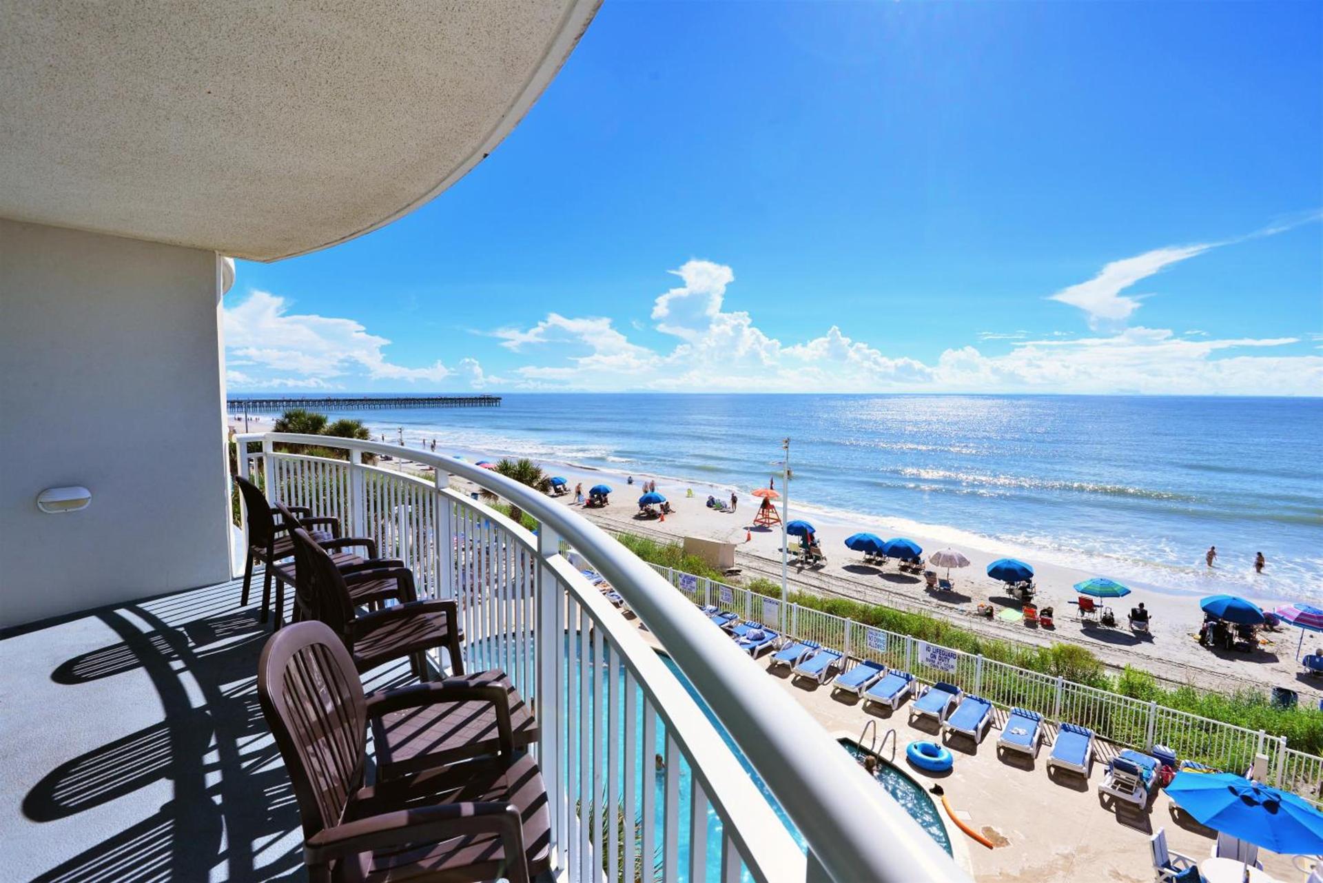 Deluxe Ocean Front Two-Bedroom Condo in Sandy Beach Resort photo 5