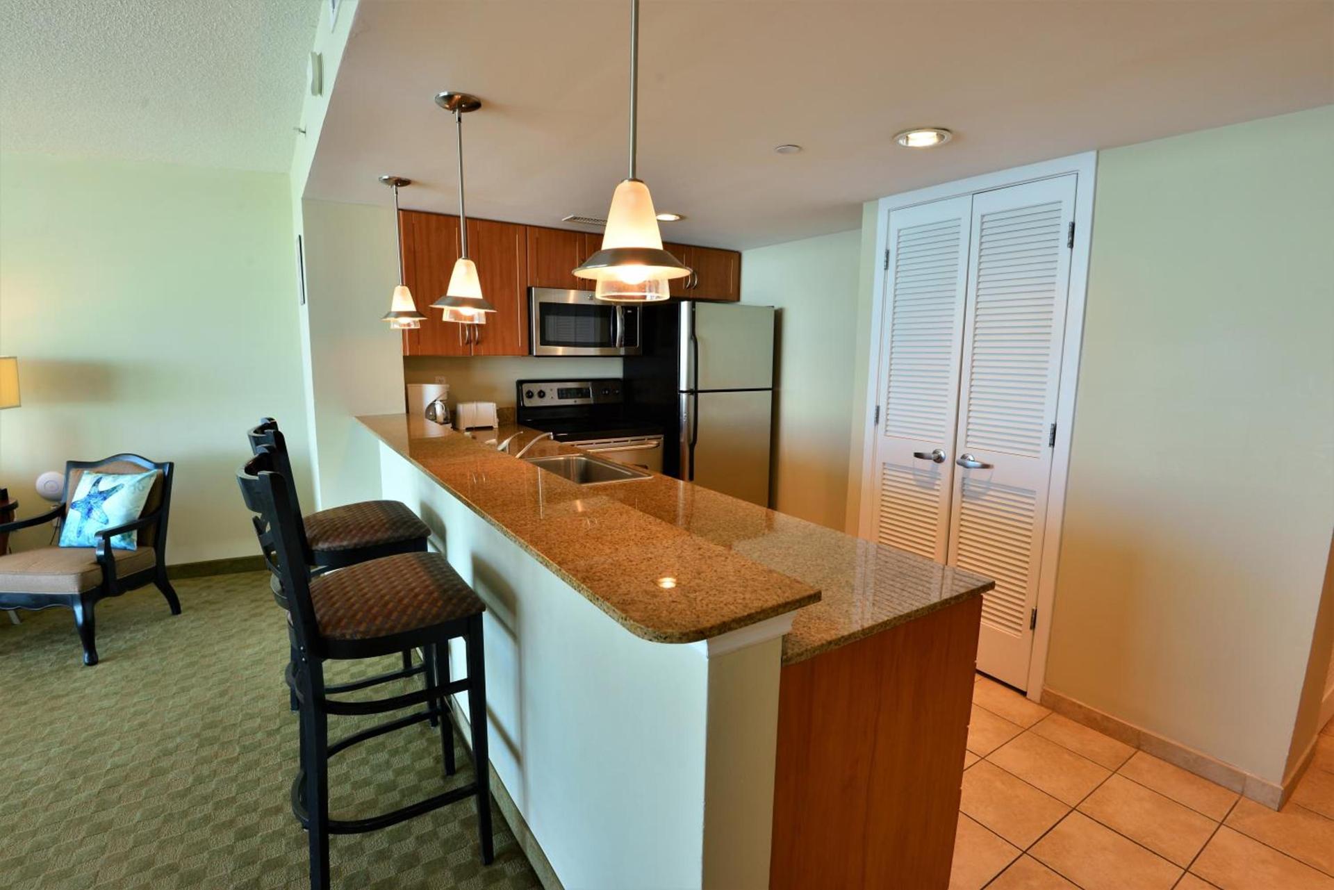 Deluxe Ocean Front Two-Bedroom Condo in Sandy Beach Resort photo 23