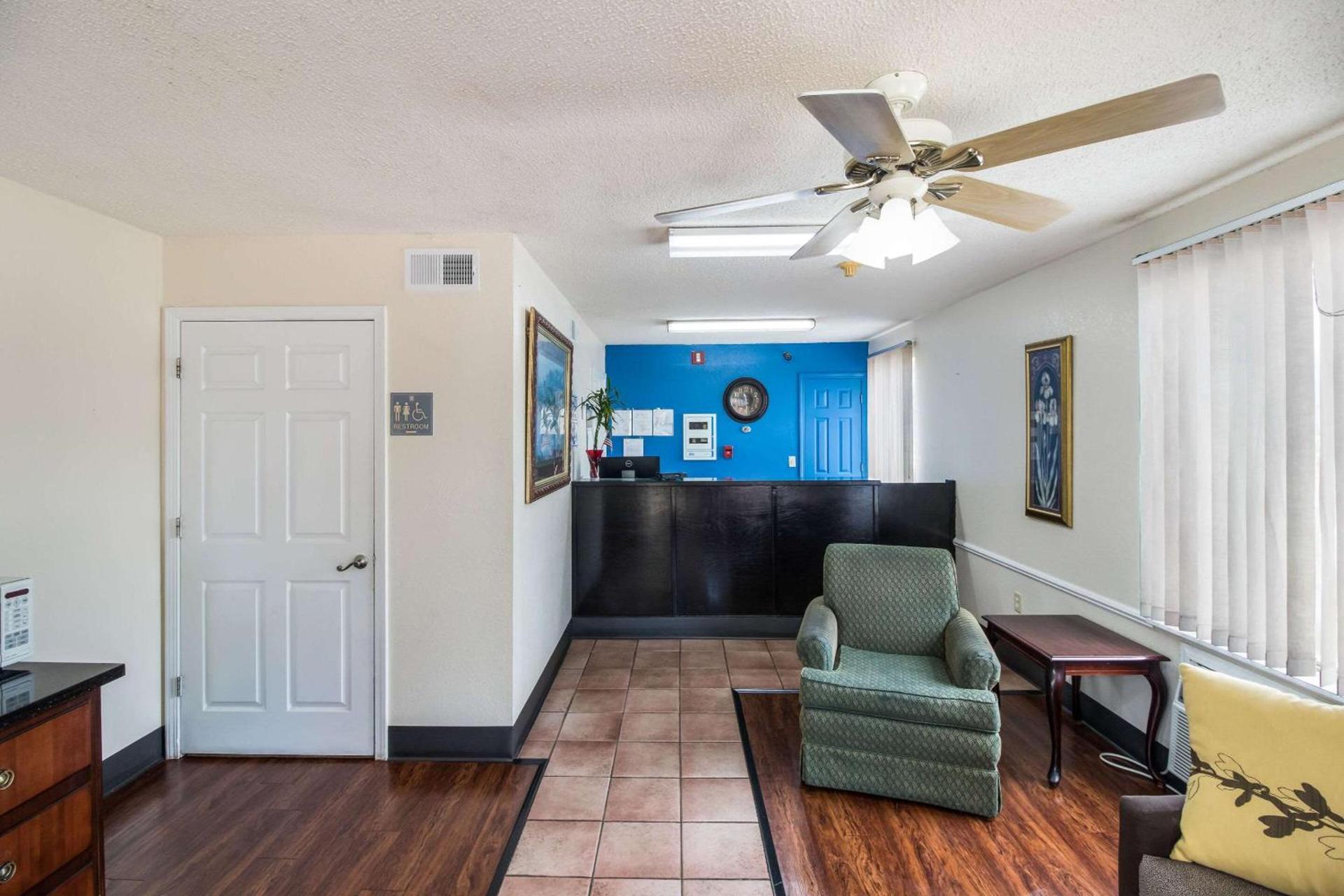 Rodeway Inn Bolivar photo 8