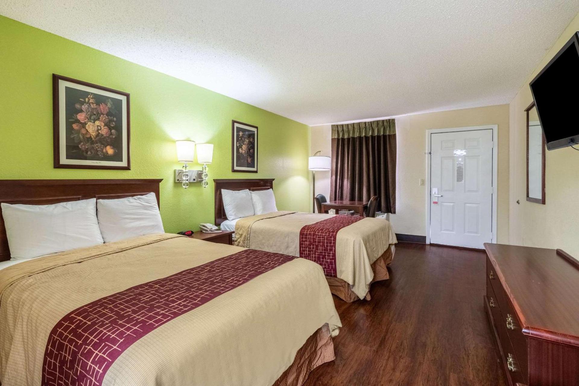 Rodeway Inn Bolivar photo 22