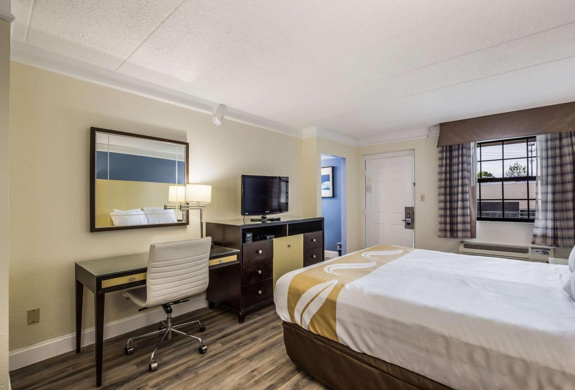 Quality Inn Hampton - Newport News photo 21