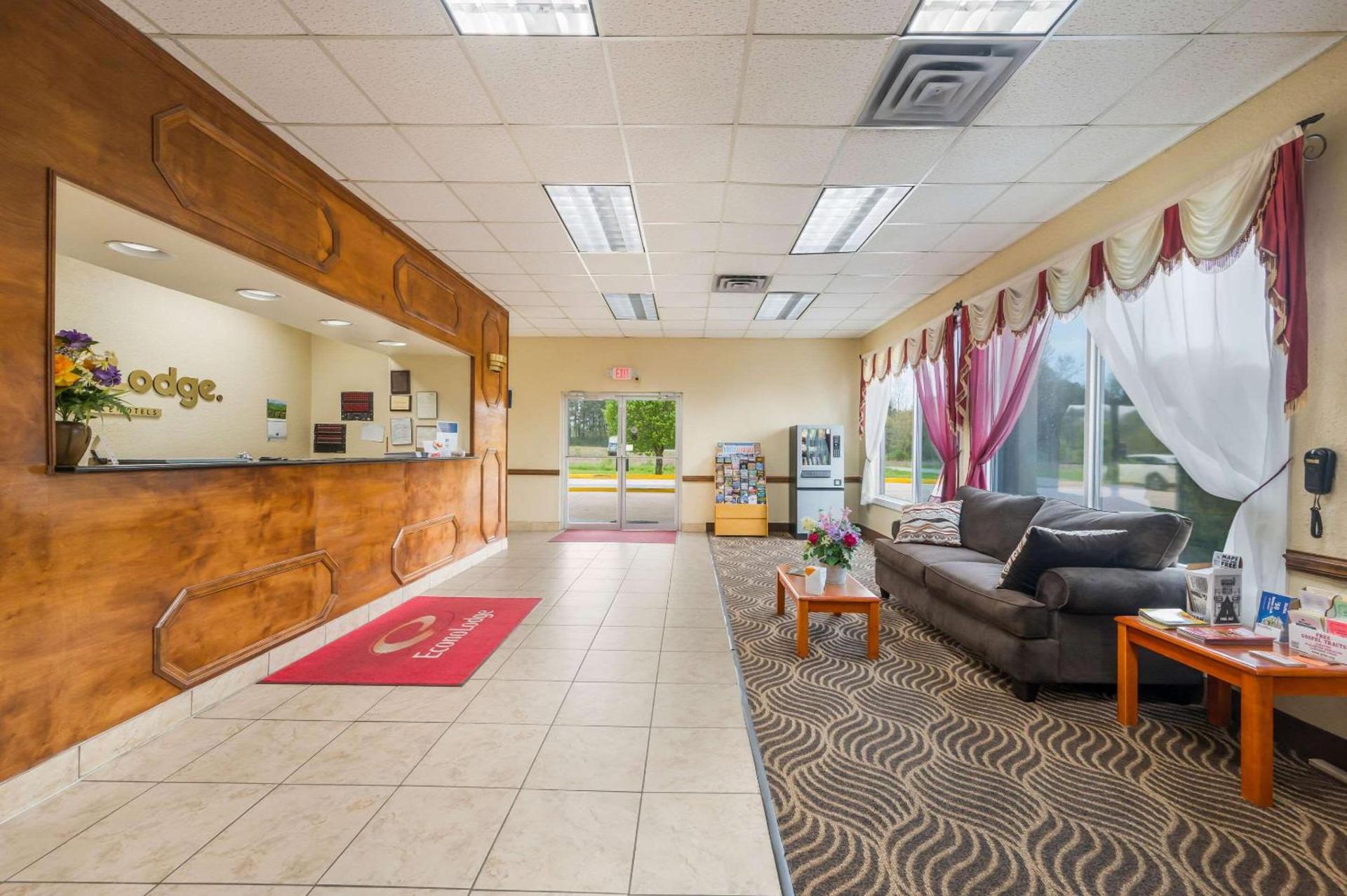 Econo Lodge Cullman South photo 4