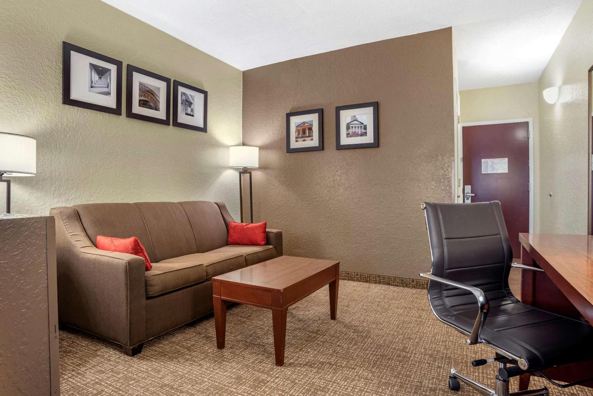 Comfort Inn & Suites Marianna I-10 photo 22