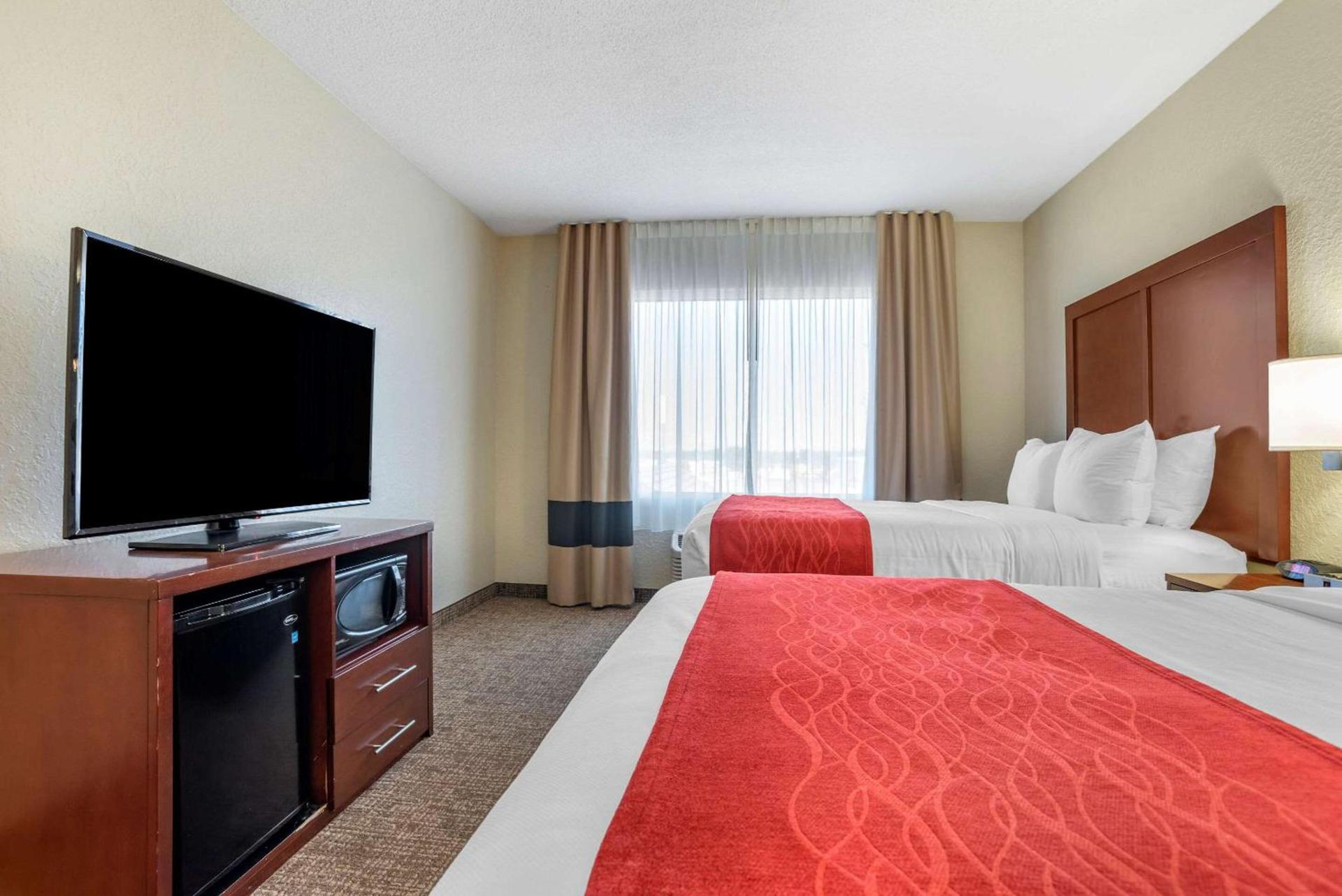 Comfort Inn & Suites Marianna I-10 photo 25