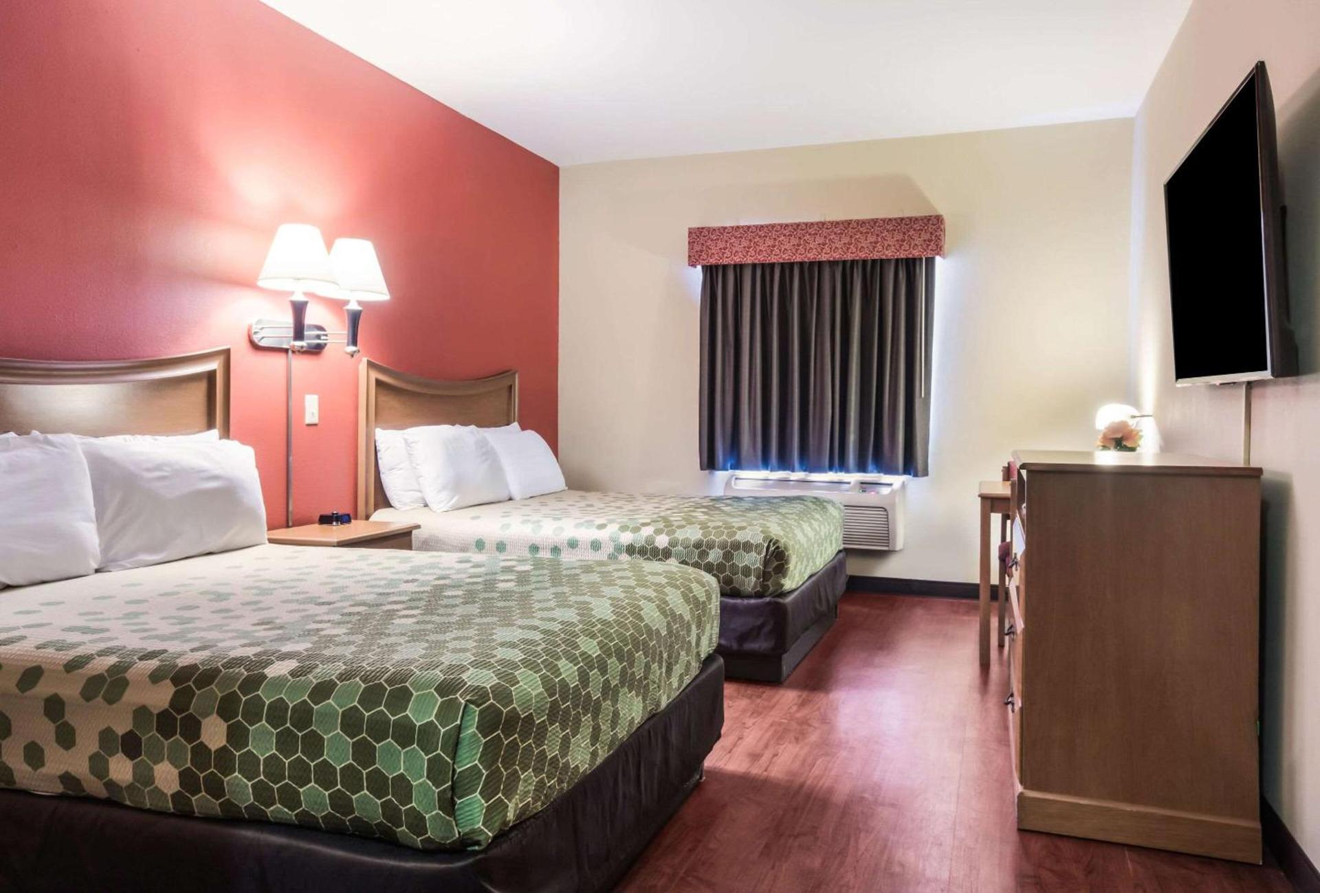 Econo Lodge Inn & Suites Rockmart photo 12