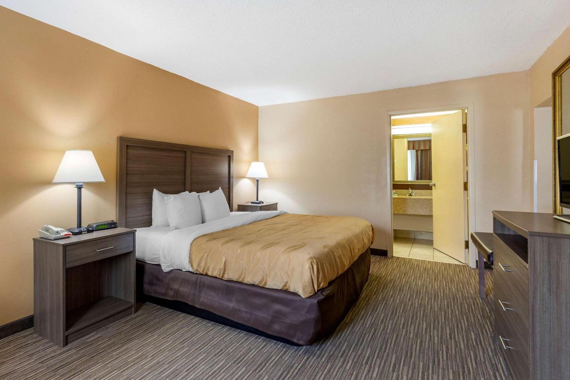 Quality Inn & Suites Hanes Mall photo 24