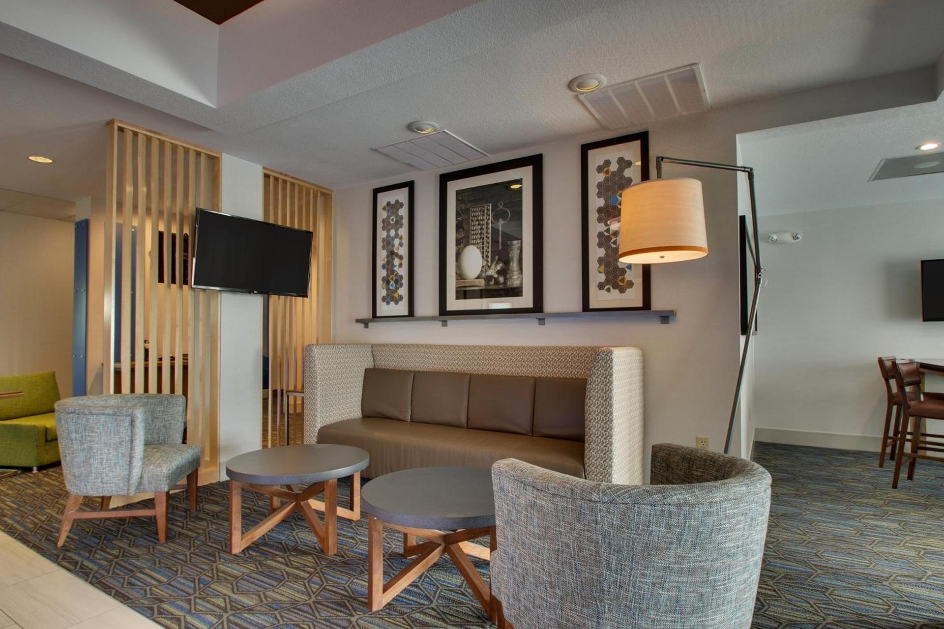 Holiday Inn Express Hotel & Suites Morris by IHG photo 11