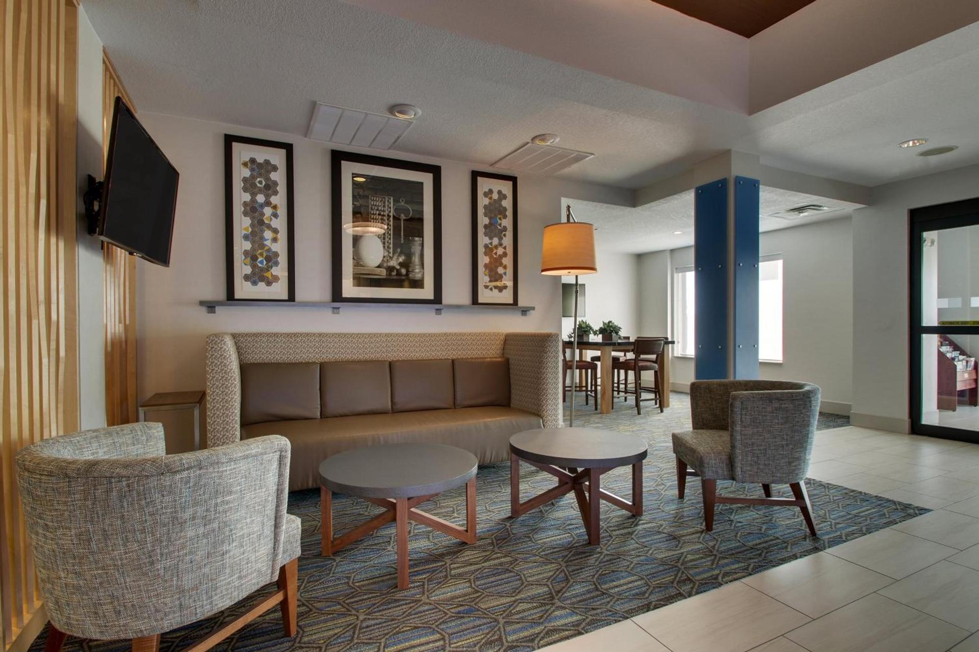 Holiday Inn Express Hotel & Suites Morris by IHG photo 12