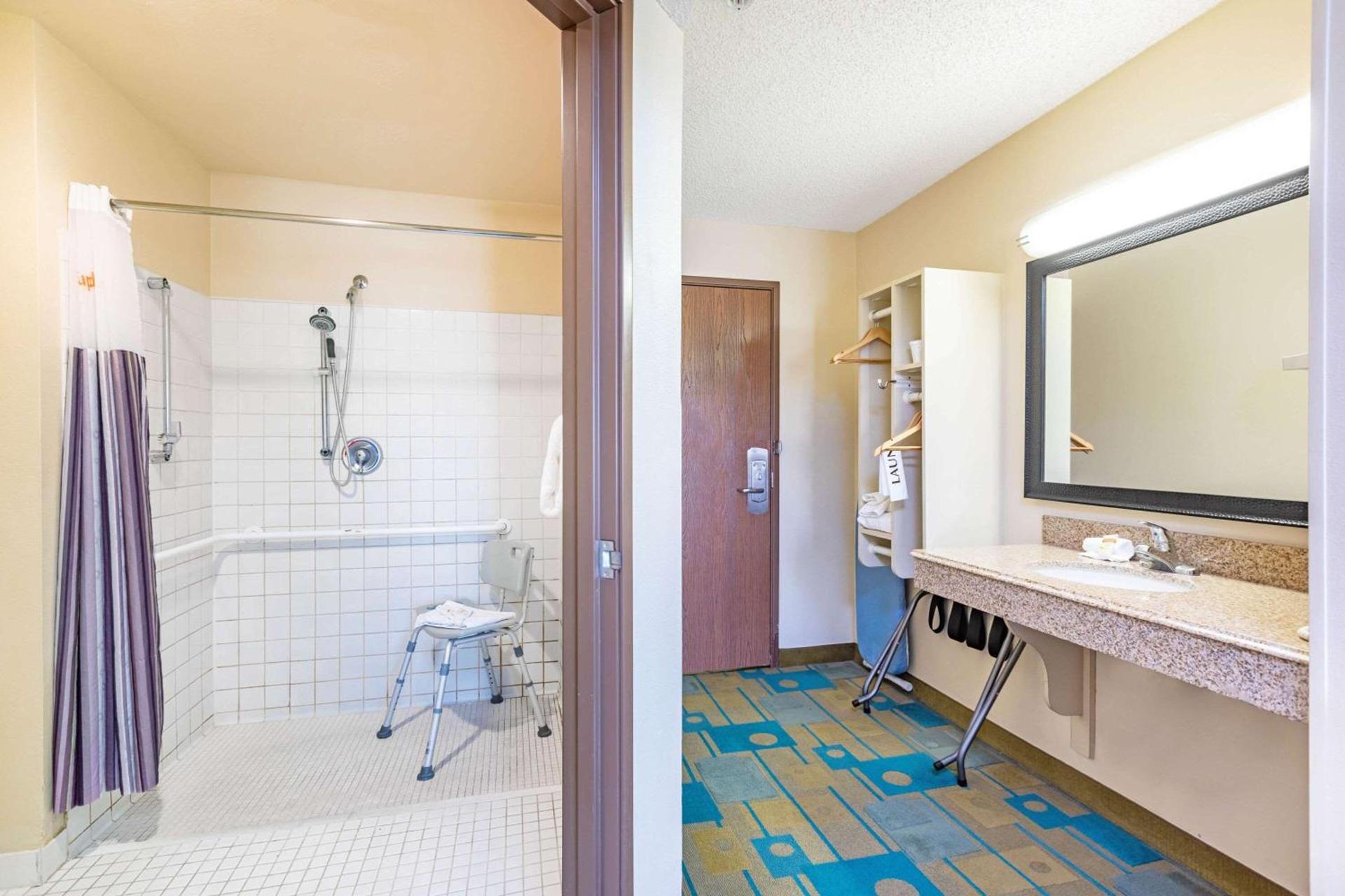 La Quinta by Wyndham El Paso East photo 18