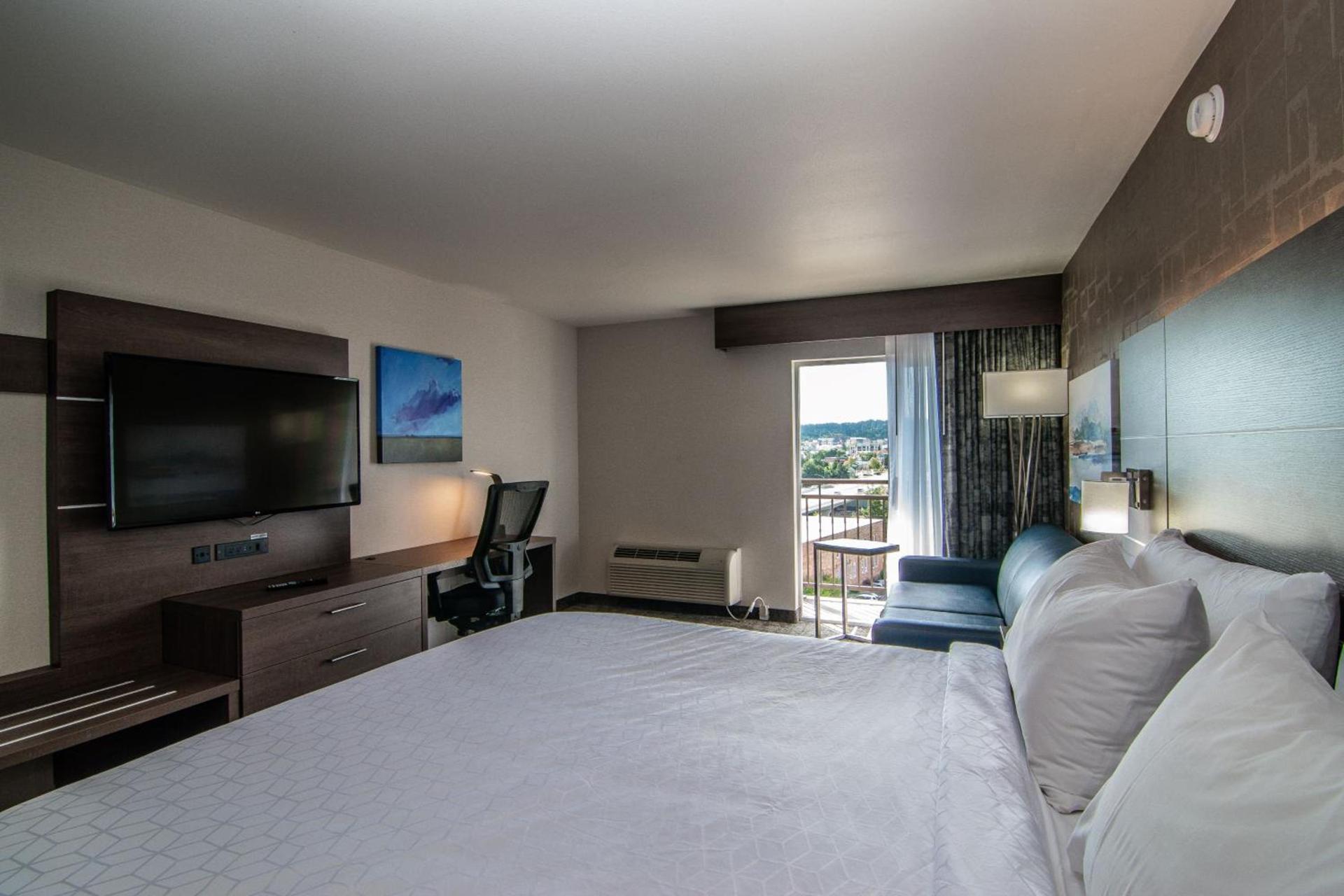 Holiday Inn Express Spokane-Downtown by IHG photo 48
