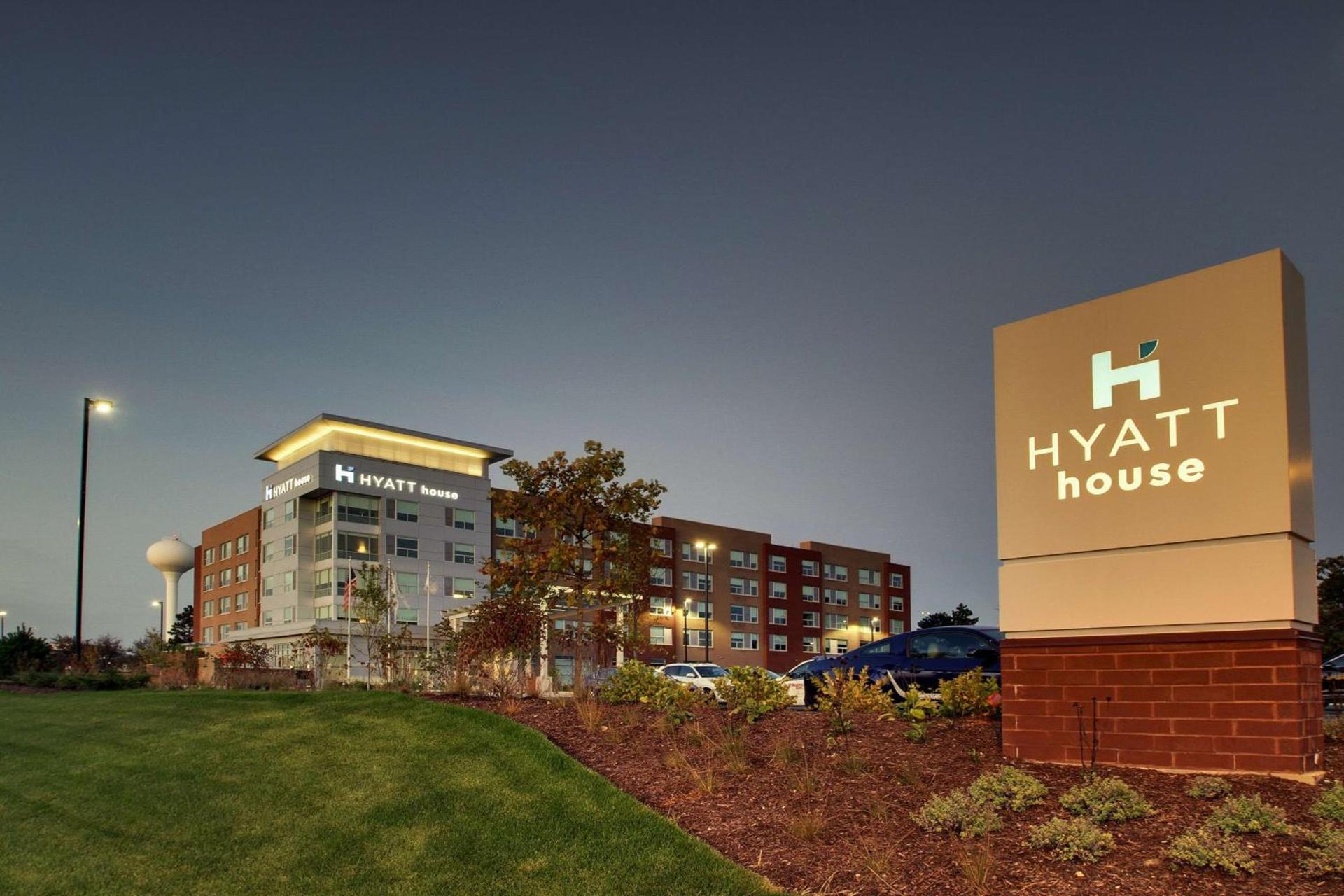Hyatt House Oak Brook photo 35