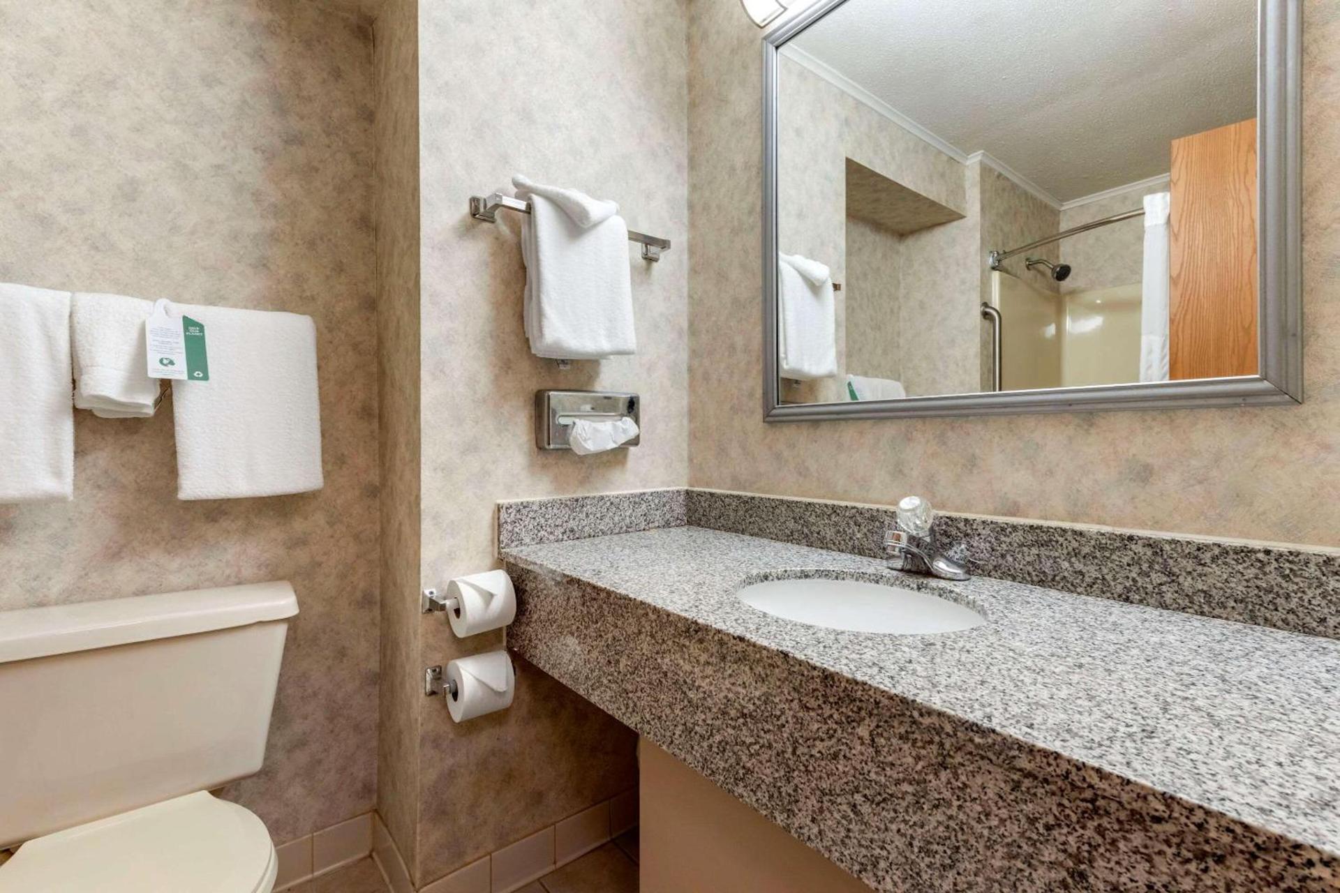 Quality Inn Selinsgrove photo 12