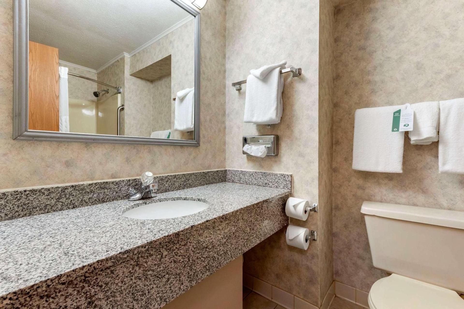 Quality Inn Selinsgrove photo 17