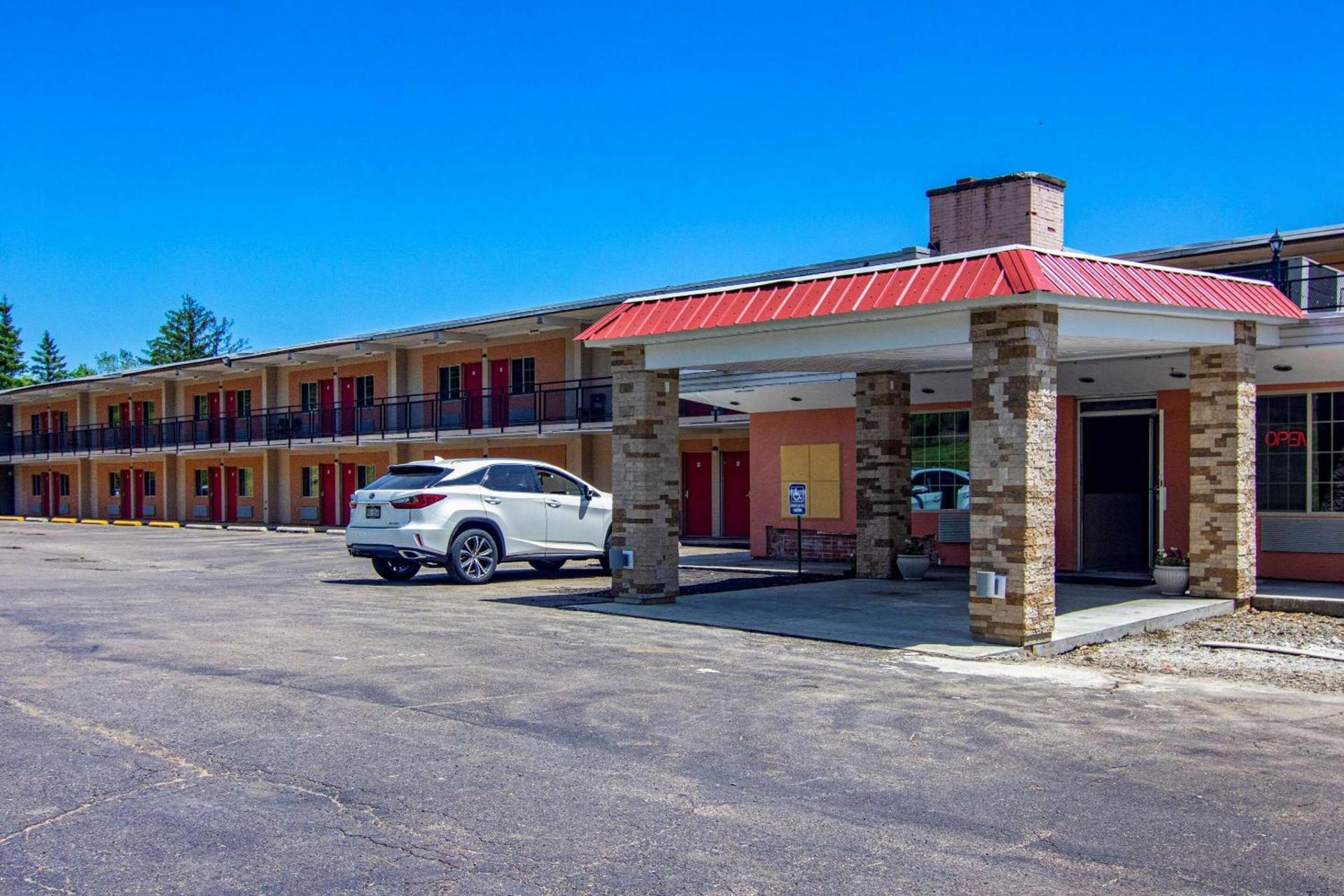 Econo Lodge Hotel Bradford — hotel in Bradford