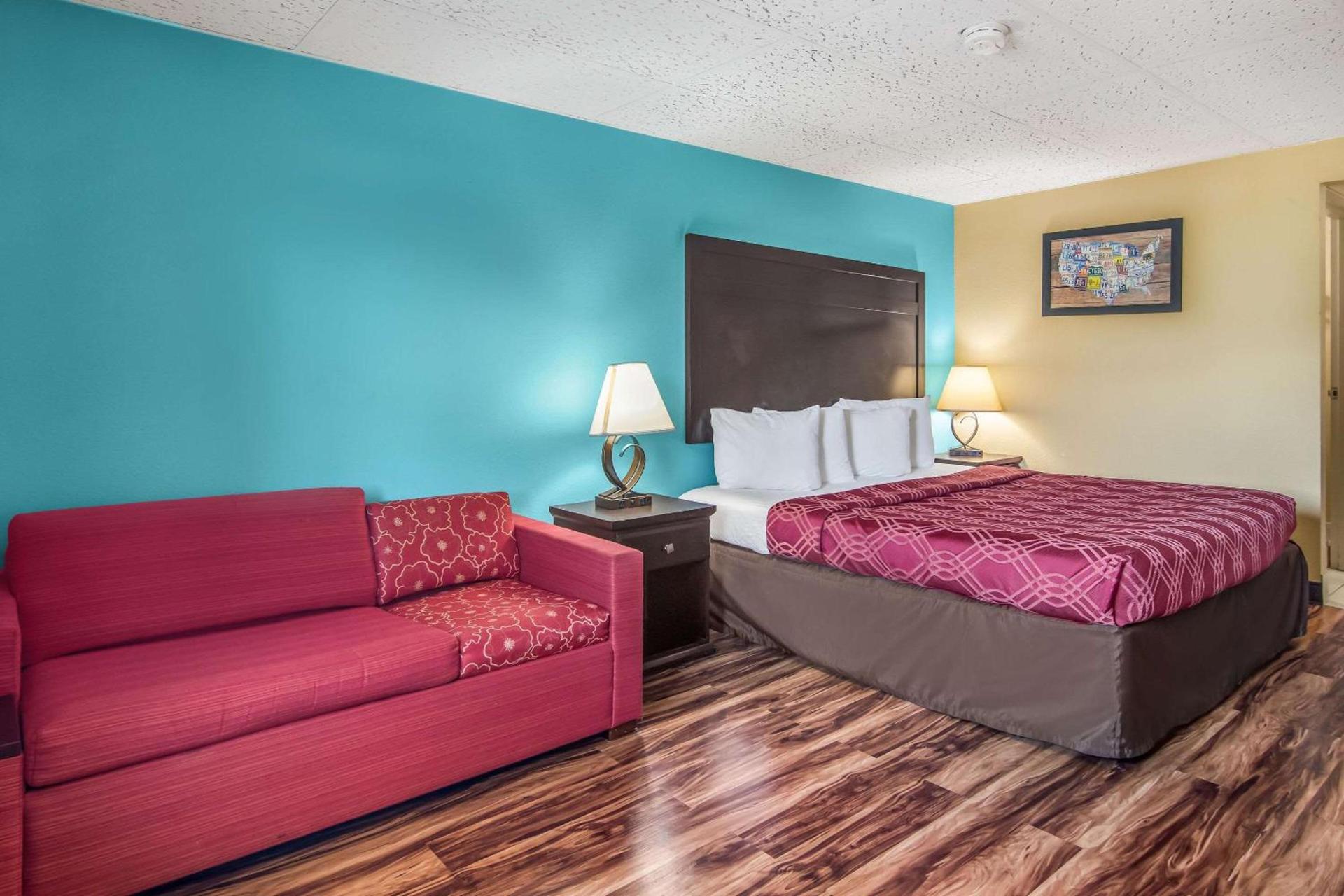 Econo Lodge Hotel Bradford photo 6