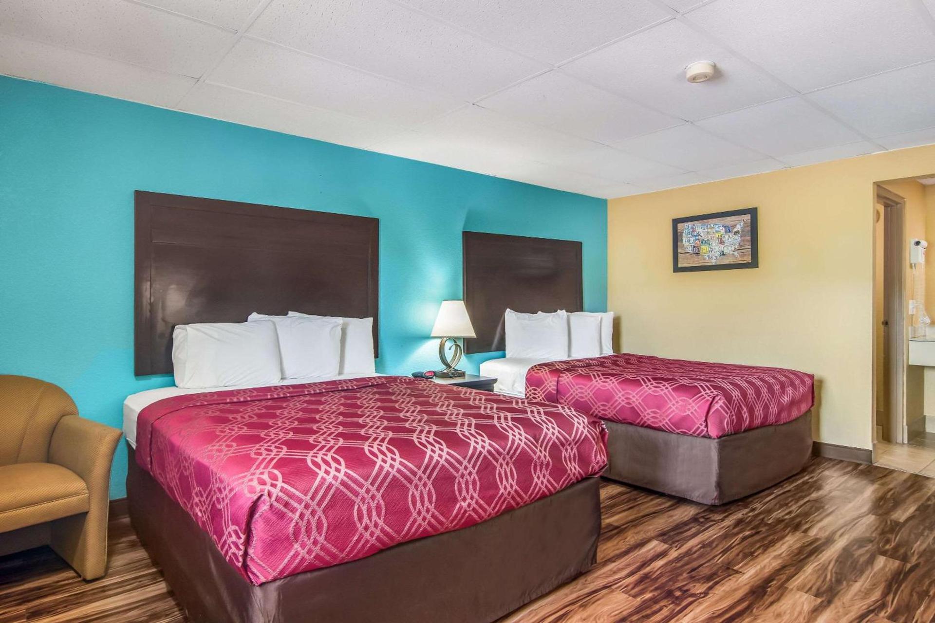 Econo Lodge Hotel Bradford photo 15