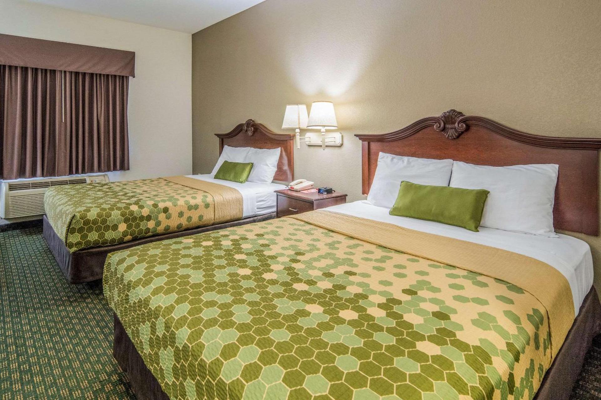 Econo Lodge Weatherford photo 15