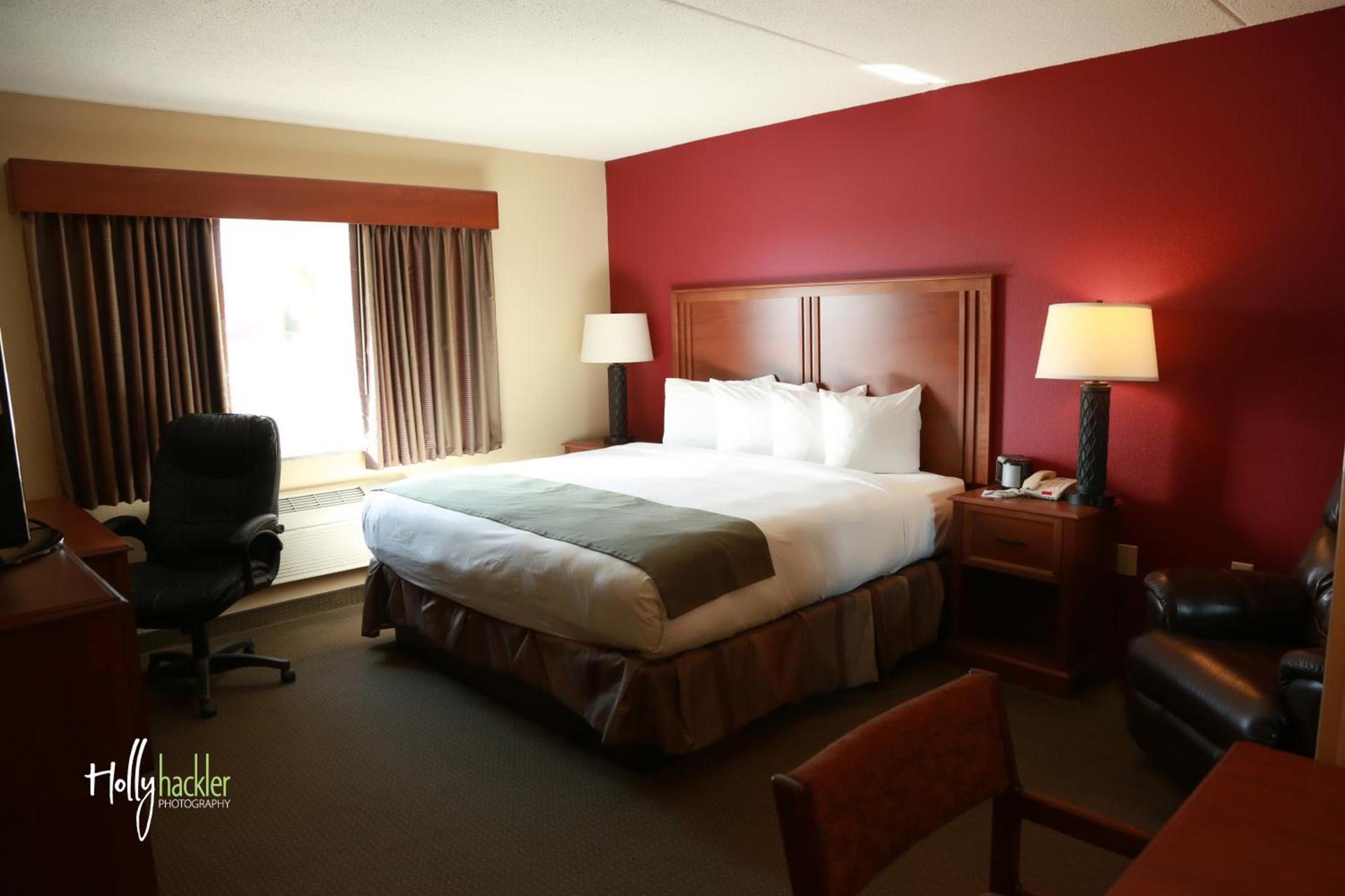 AmericInn by Wyndham McAlester photo 39
