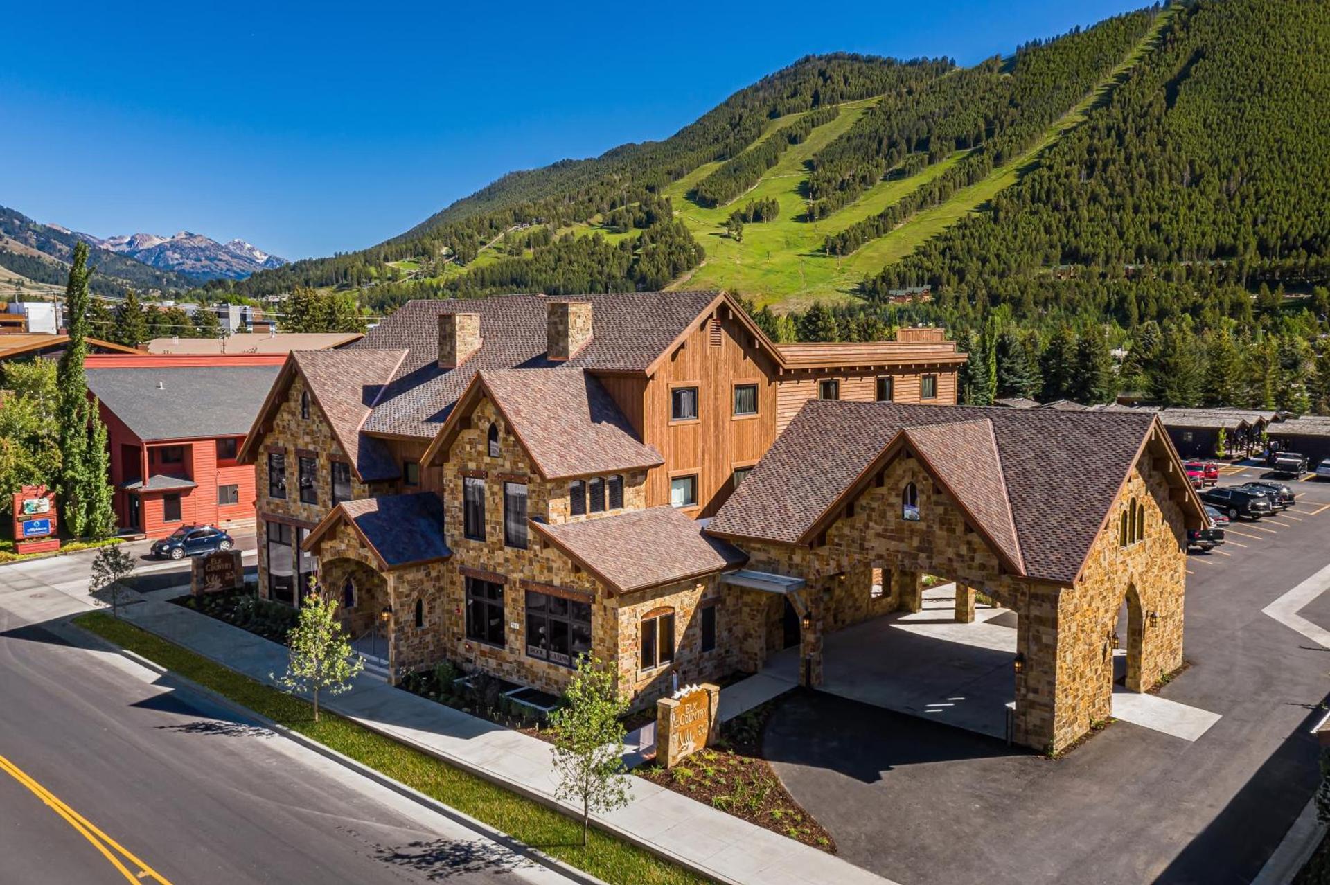 Elk Country Inn — hotel in Jackson