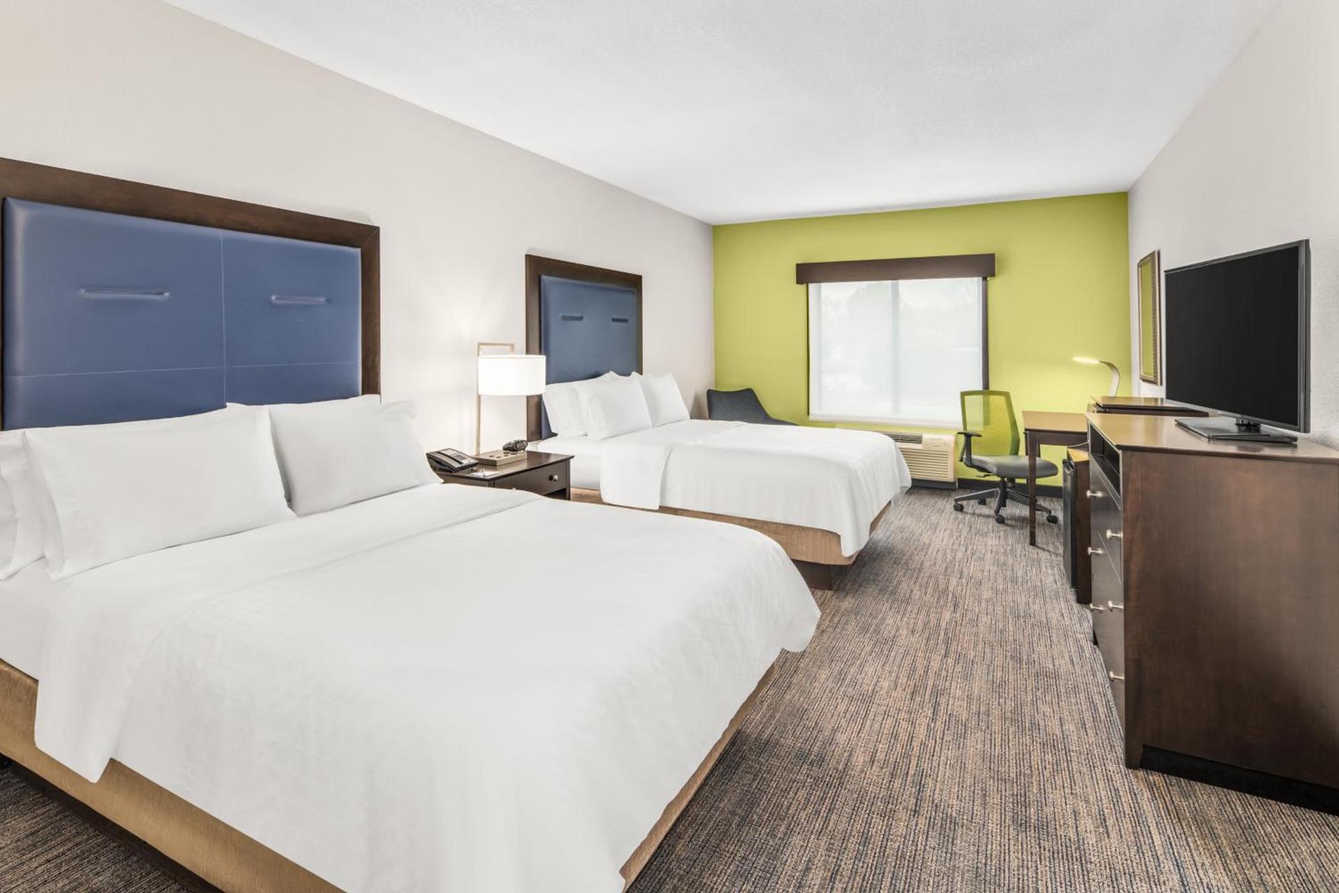 Holiday Inn Express & Suites Wilmington-Newark by IHG photo 2