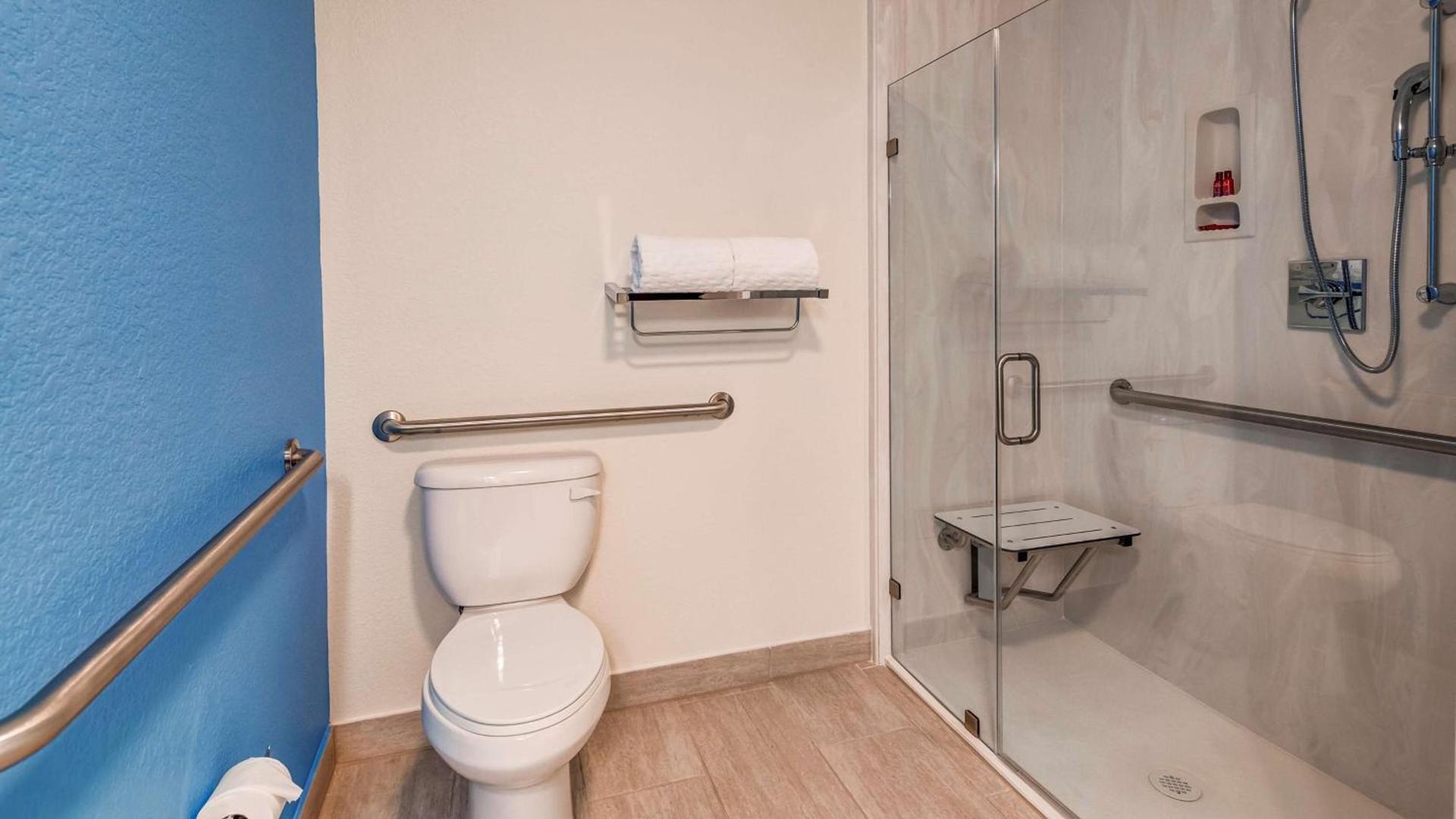 SureStay Plus Hotel by Best Western Humble photo 23