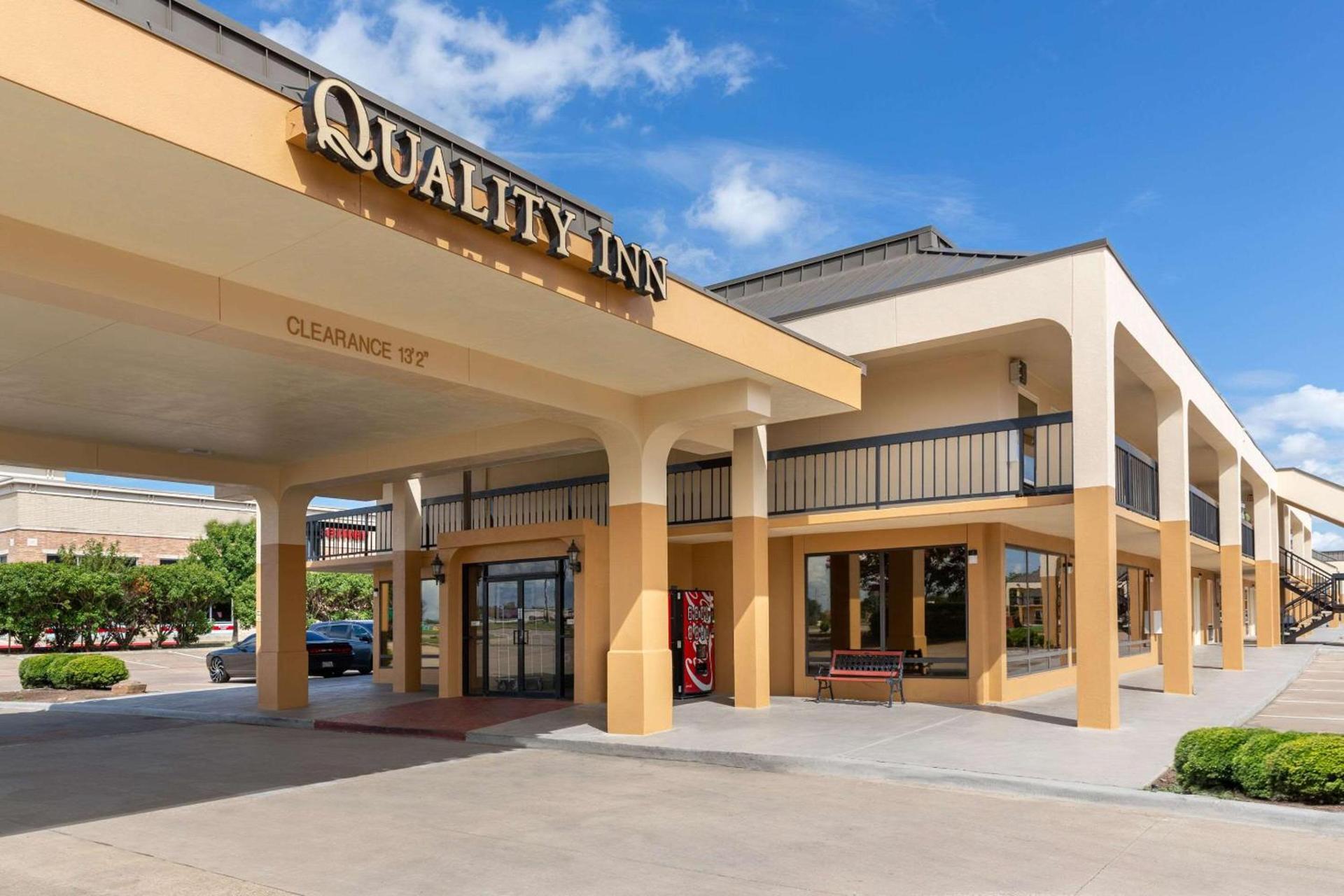 Quality Inn at Arlington Highlands photo 3
