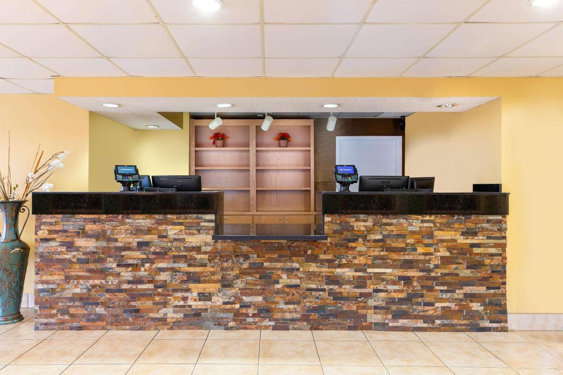 Quality Inn at Arlington Highlands photo 5