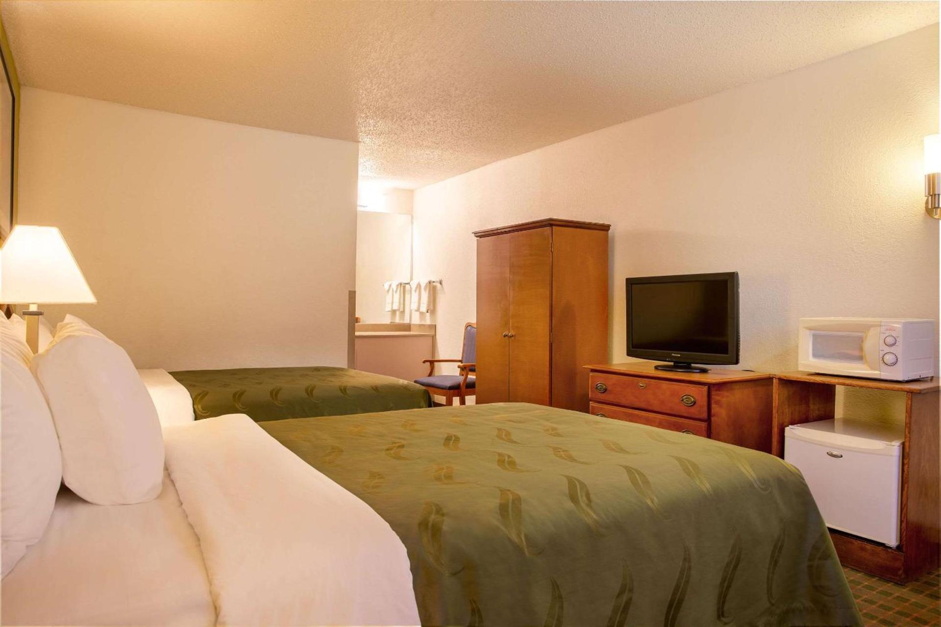 Quality Inn at Arlington Highlands photo 15