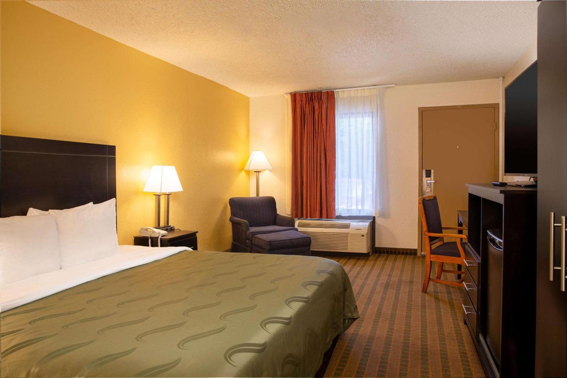 Quality Inn at Arlington Highlands photo 17