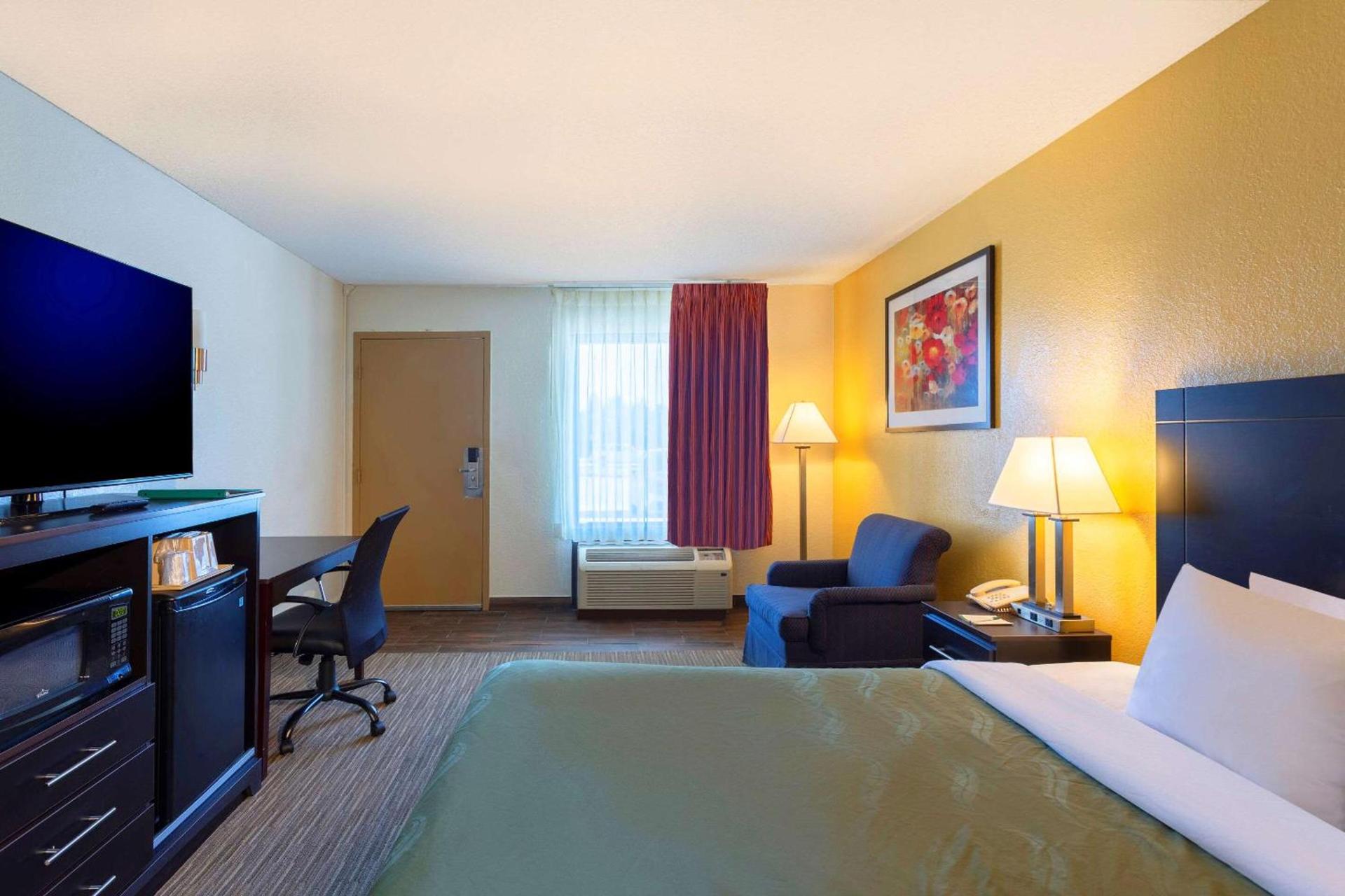 Quality Inn at Arlington Highlands photo 36